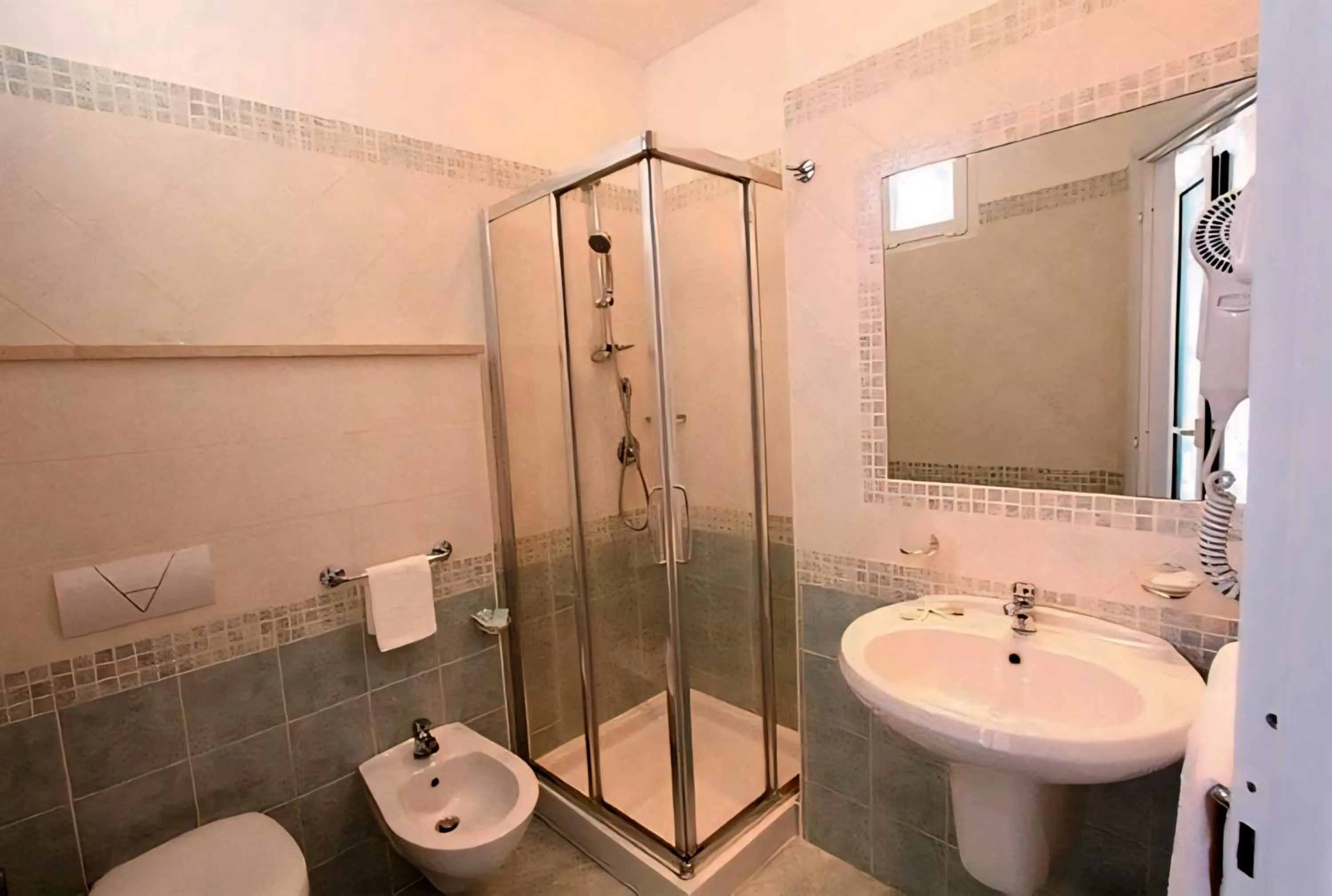 Shower in Hotel Baltic