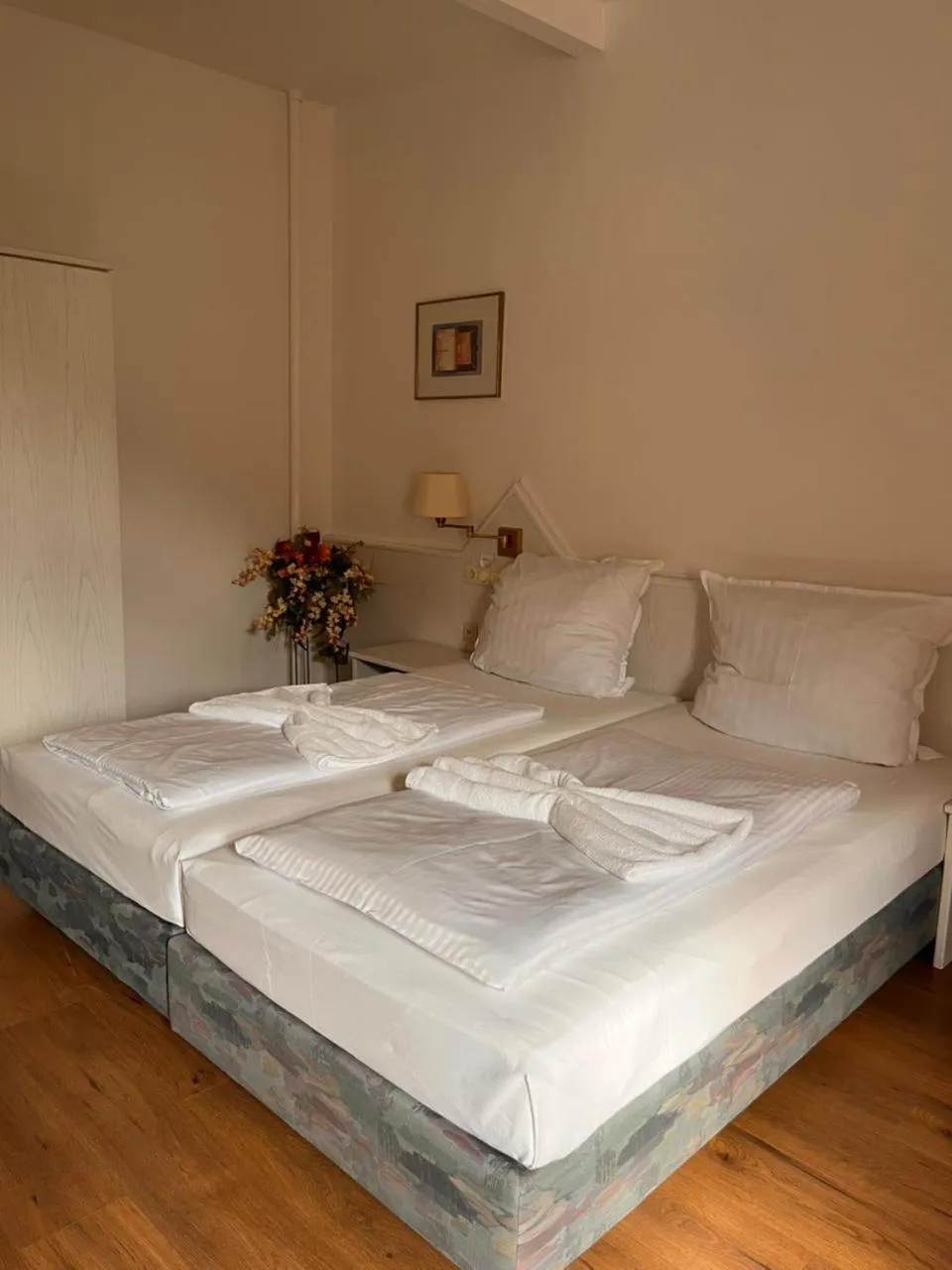 Bed in Hotel Elisenhof