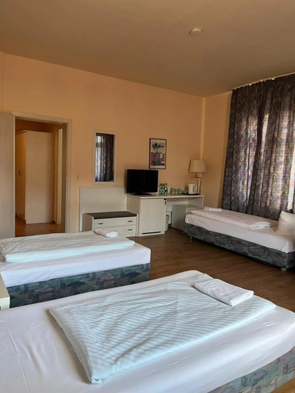 Photo of the whole room, Bed in Hotel Elisenhof