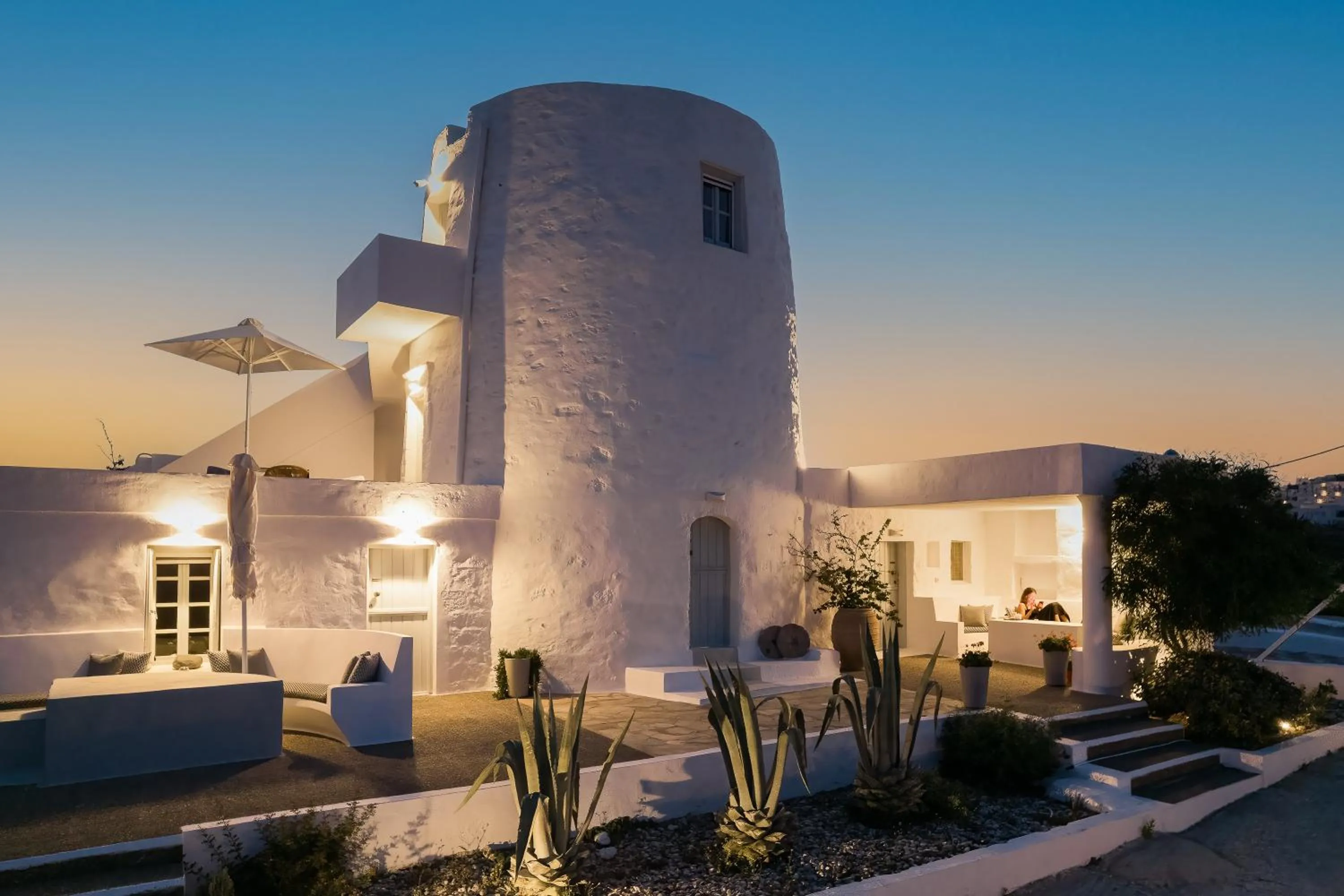 Property building in The Windmill Kimolos