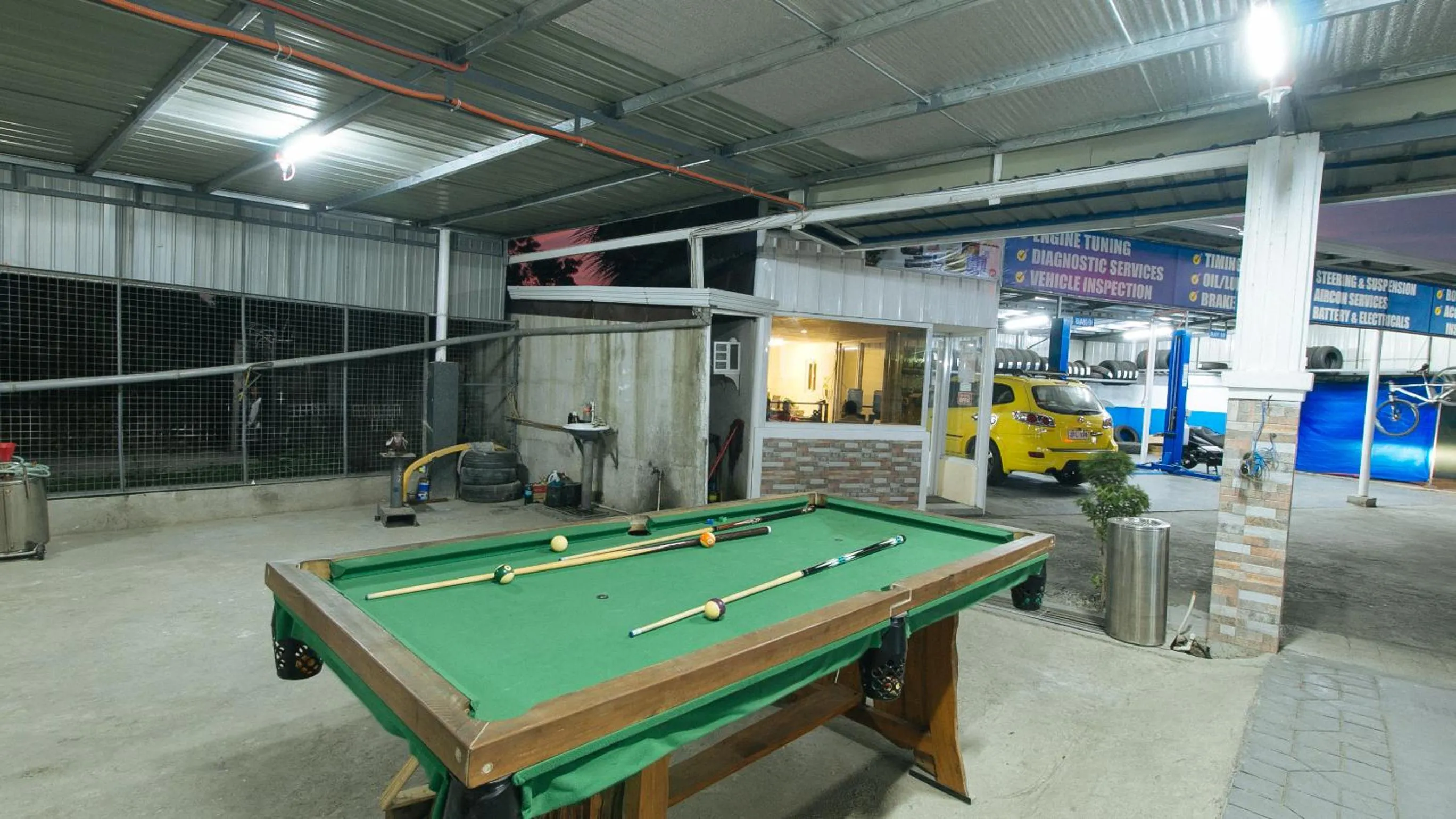 Billiard in RedDoorz Plus @ Jollydays Hotel Nueva Ecija