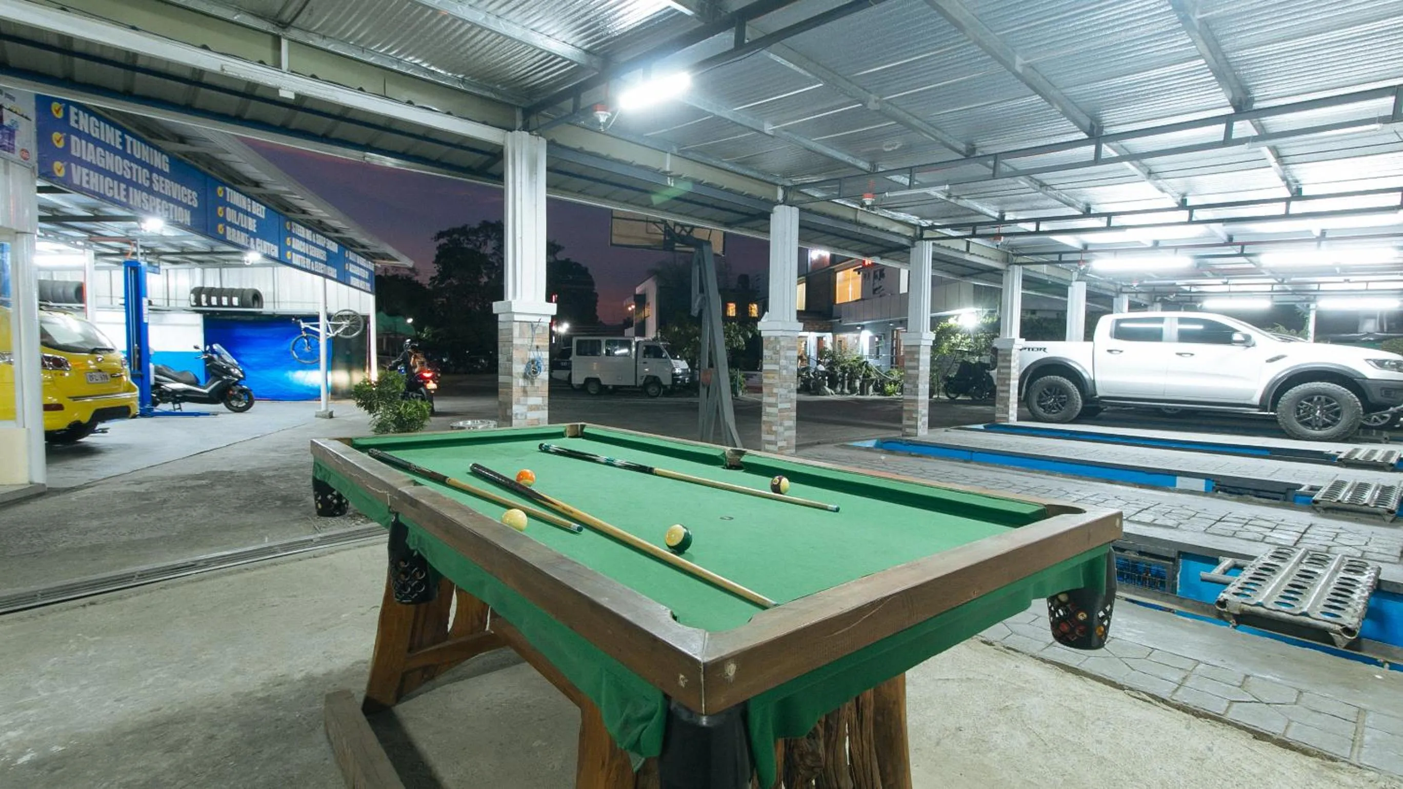 Billiard in RedDoorz Plus @ Jollydays Hotel Nueva Ecija