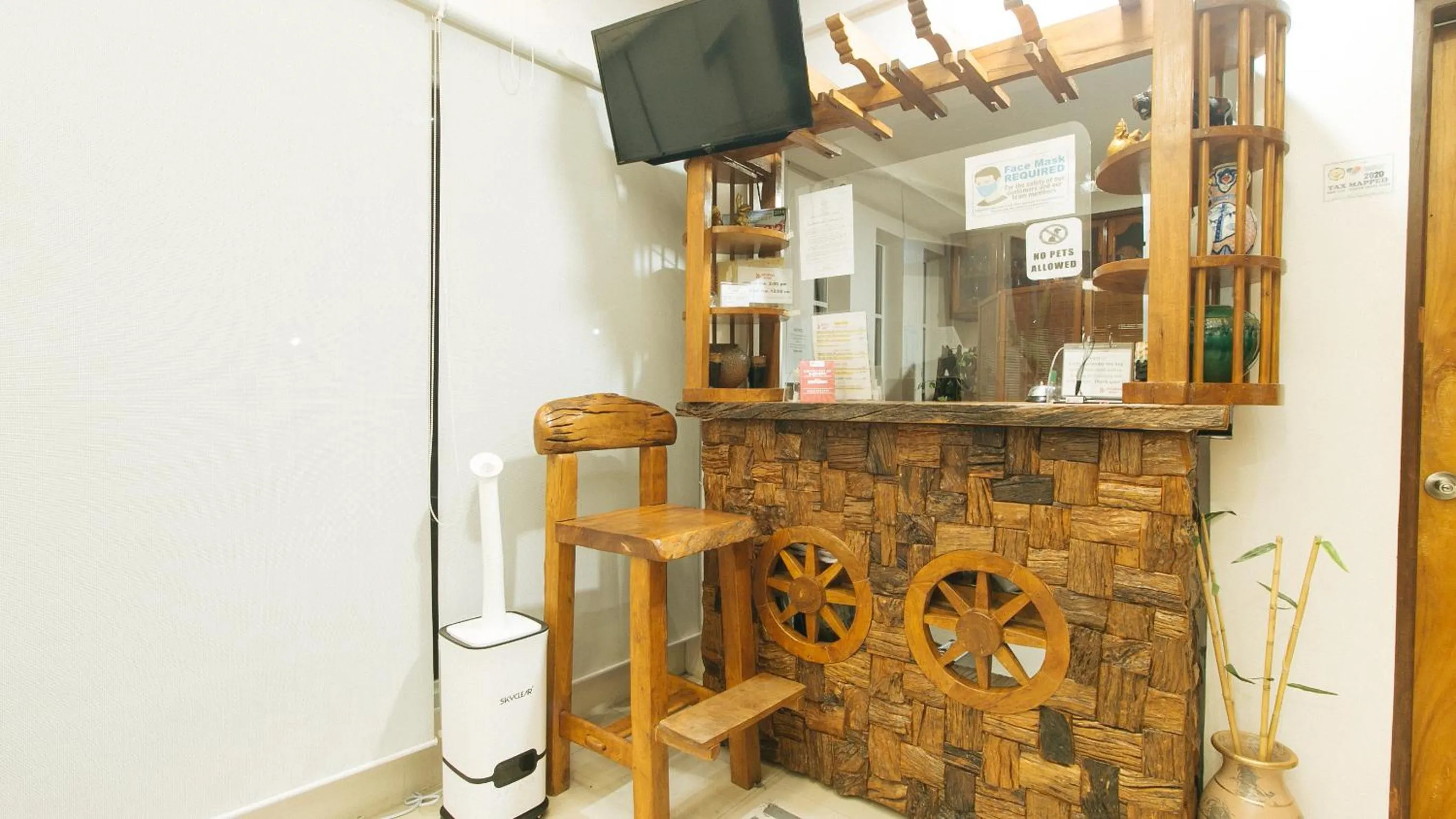 Lobby or reception in RedDoorz Plus @ Jollydays Hotel Nueva Ecija