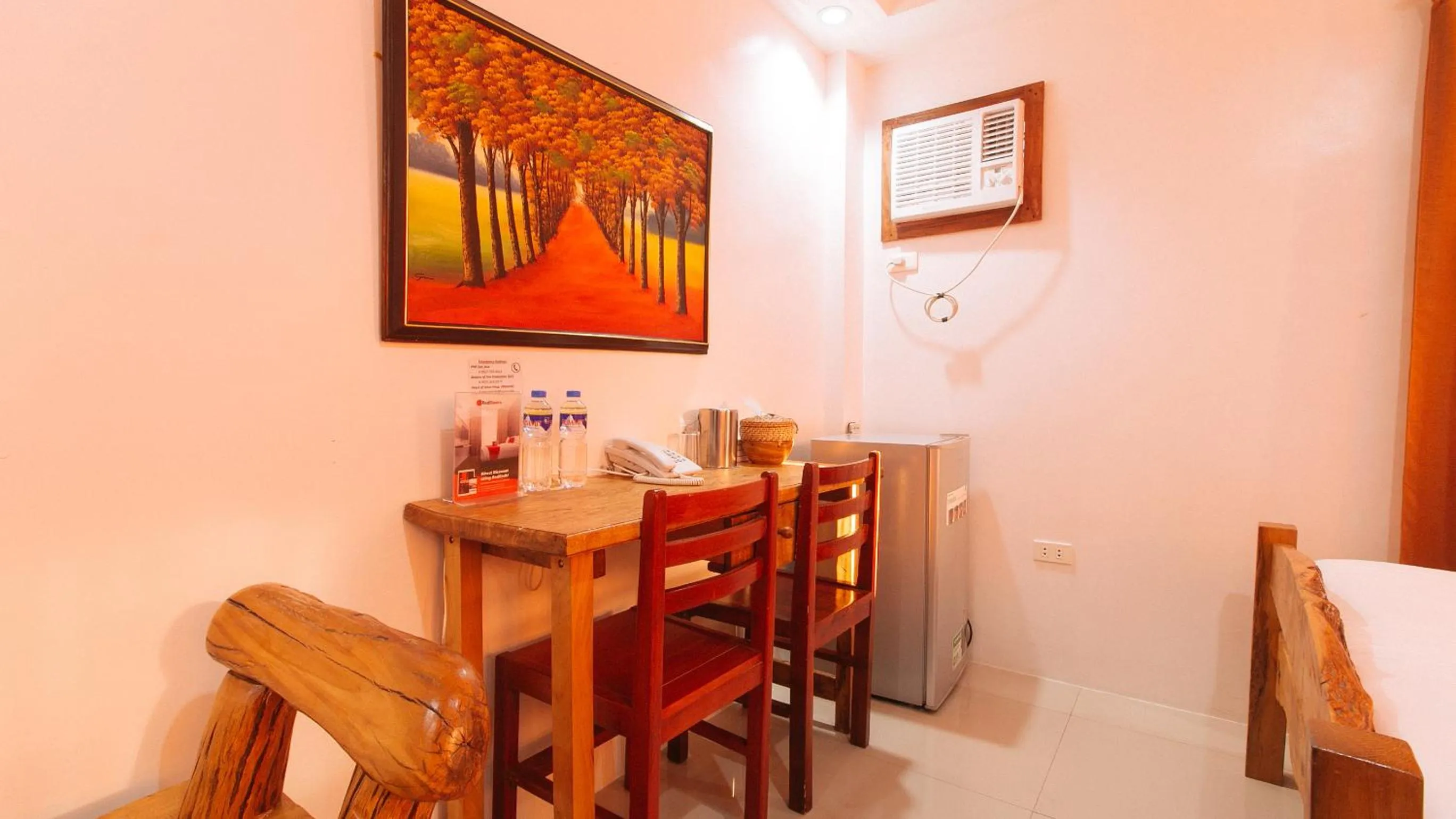 Dining area in RedDoorz Plus @ Jollydays Hotel Nueva Ecija