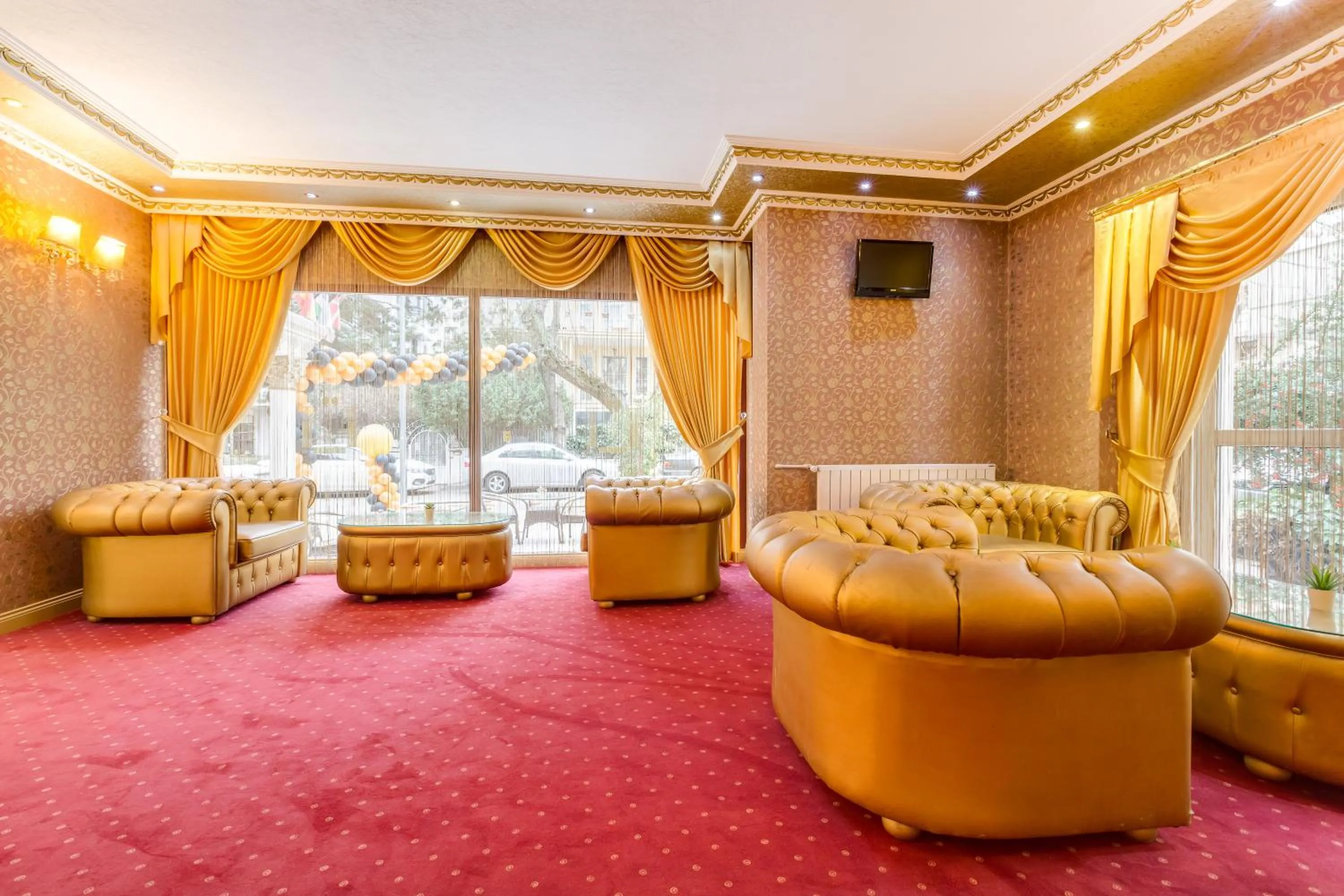 Lobby or reception in Twins Hotel