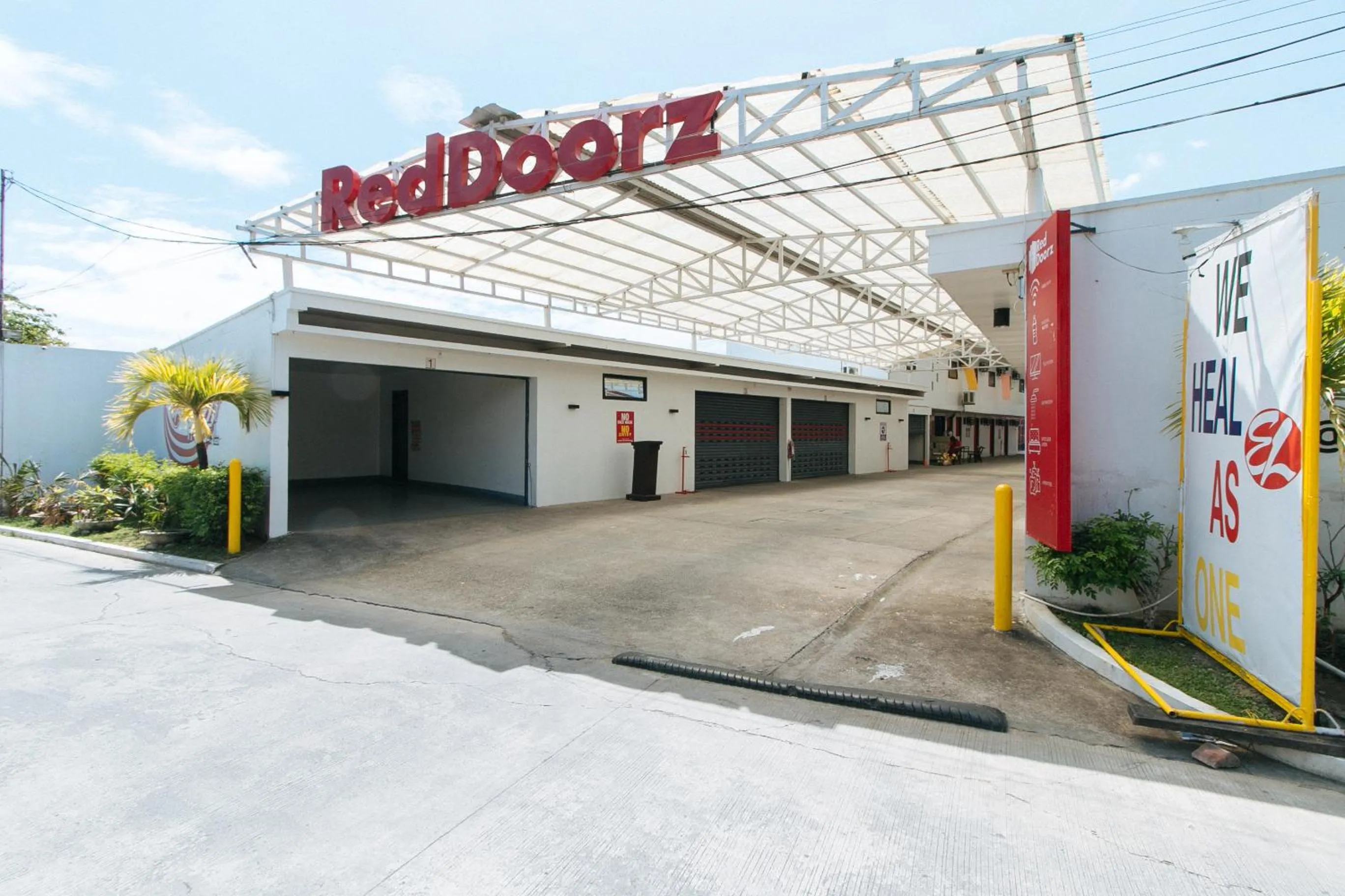 Property building in RedDoorz @ EL Runway Hotel Bulacan