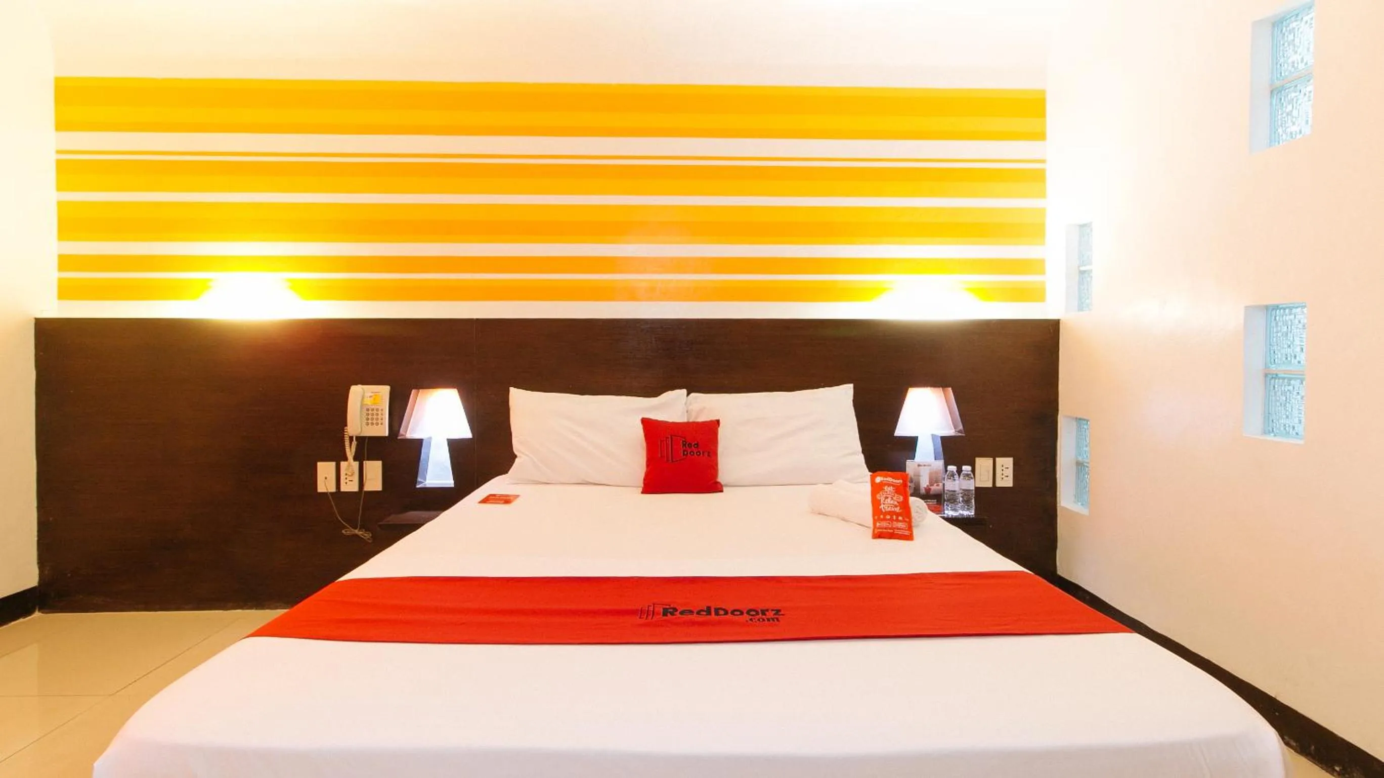 Bed in RedDoorz @ EL Runway Hotel Bulacan