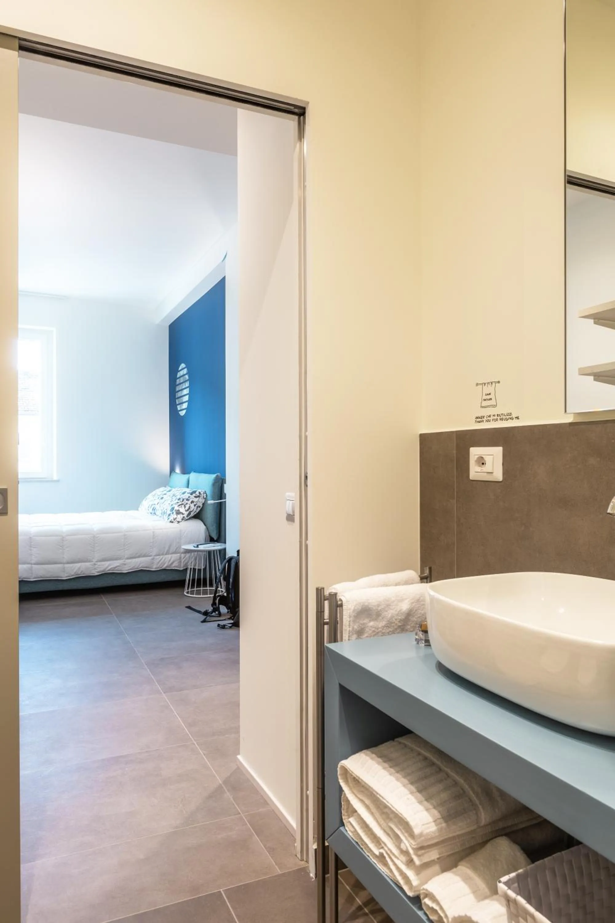 Bathroom, Bed in B&B PREVISTO SOLE