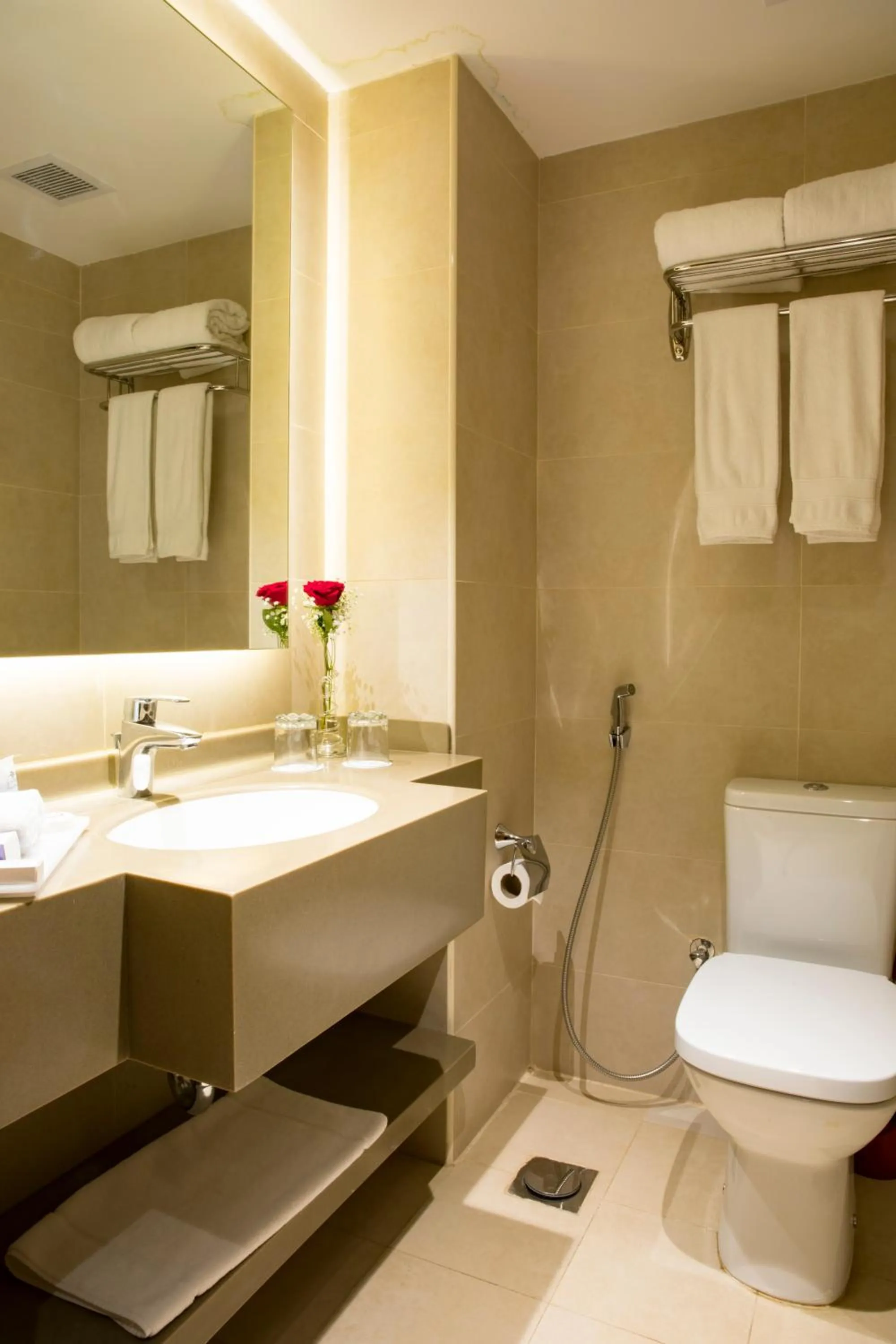 Bathroom in Hibatullah Hotel Makkah