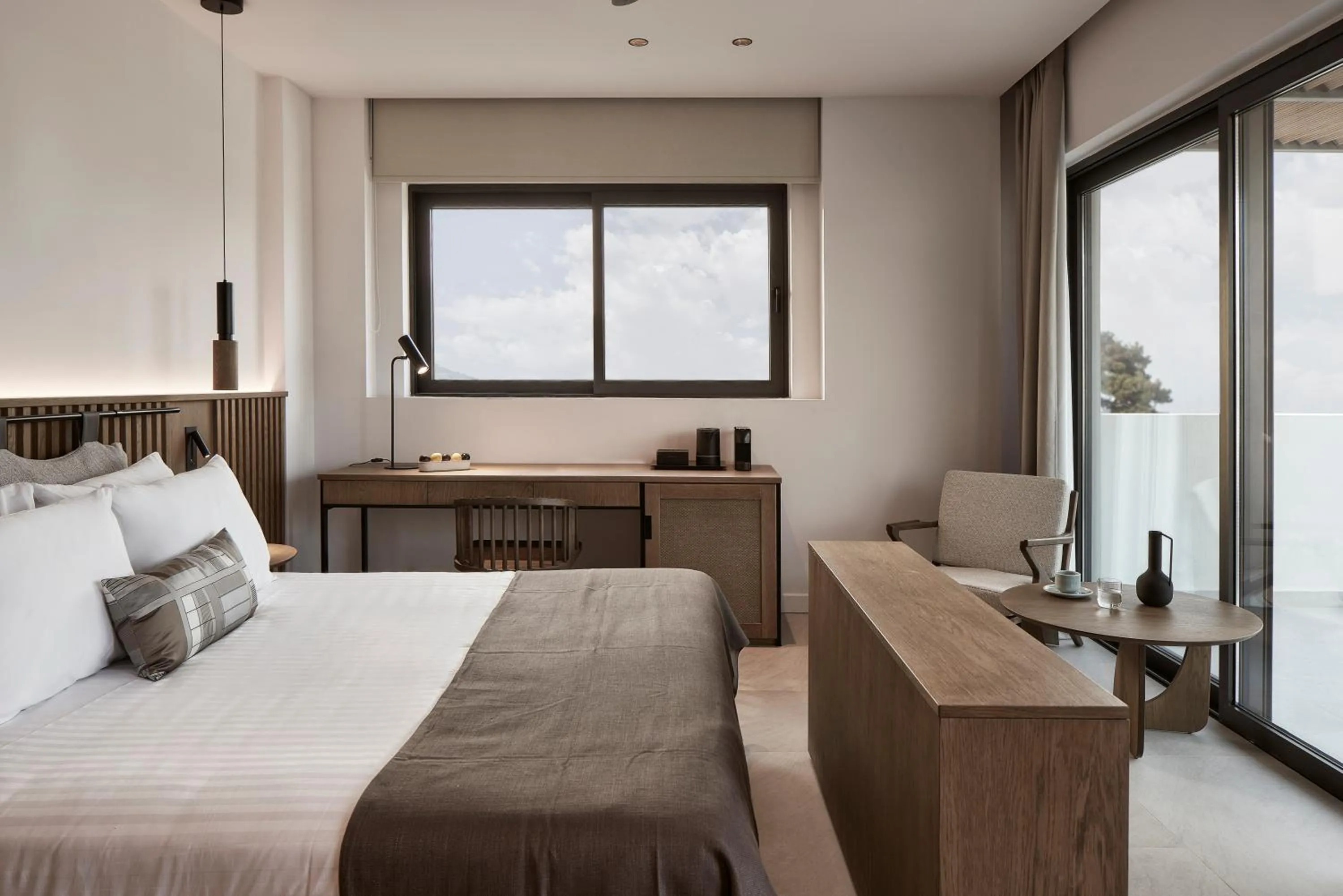 Photo of the whole room, Bed in The Olivar Suites