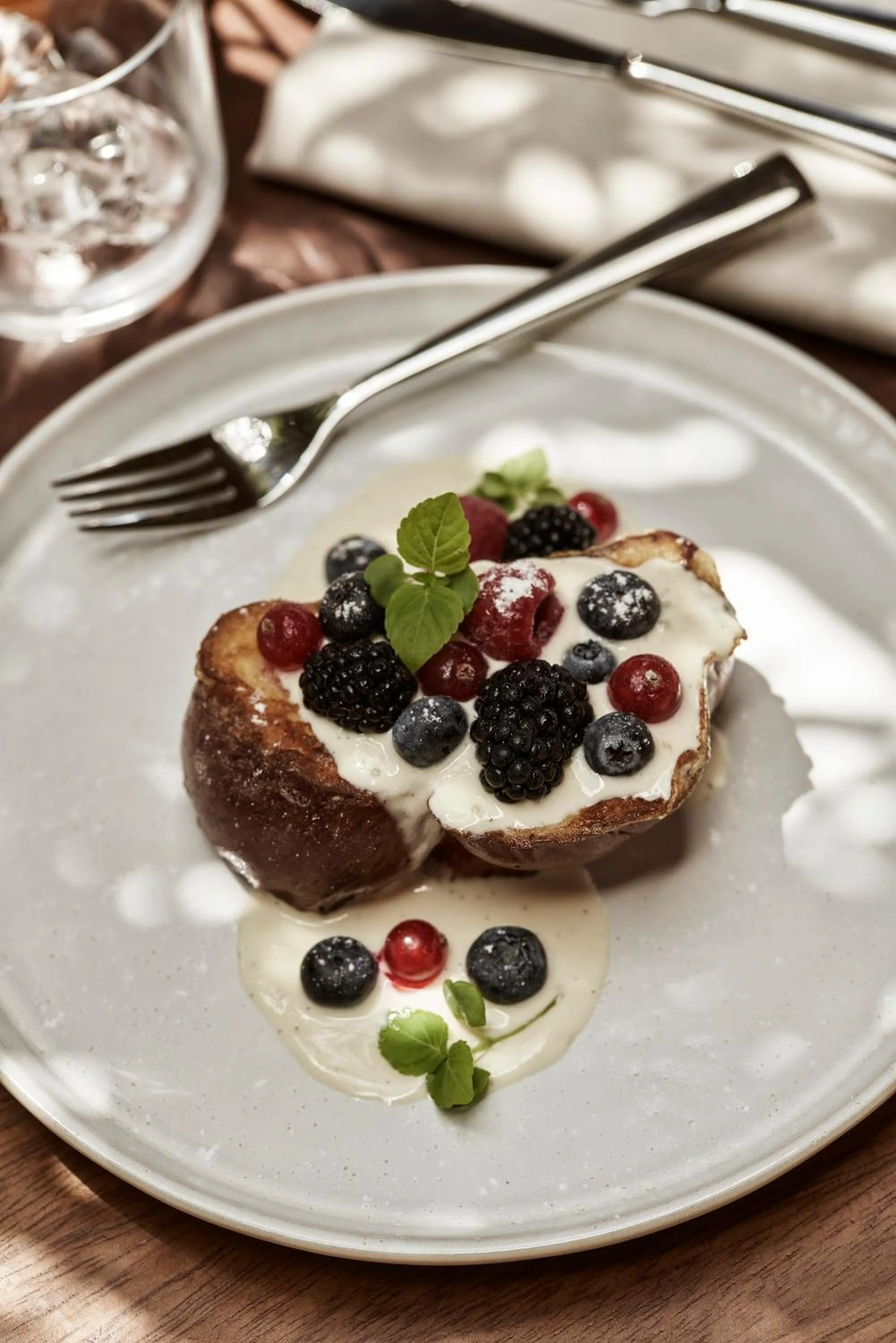 Restaurant/places to eat in The Olivar Suites