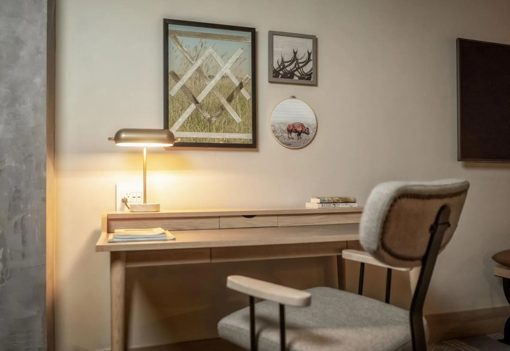 Seating area in Jasper Hotel