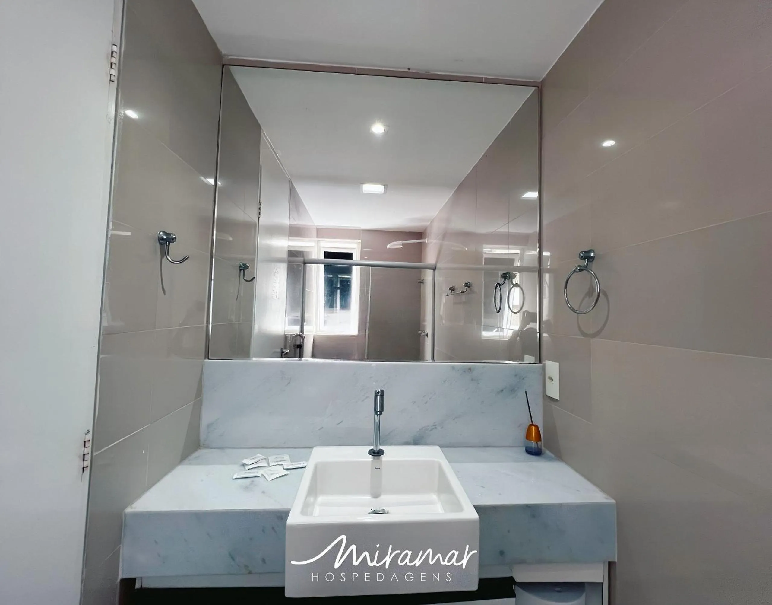 Toilet in Na Praia Sunset