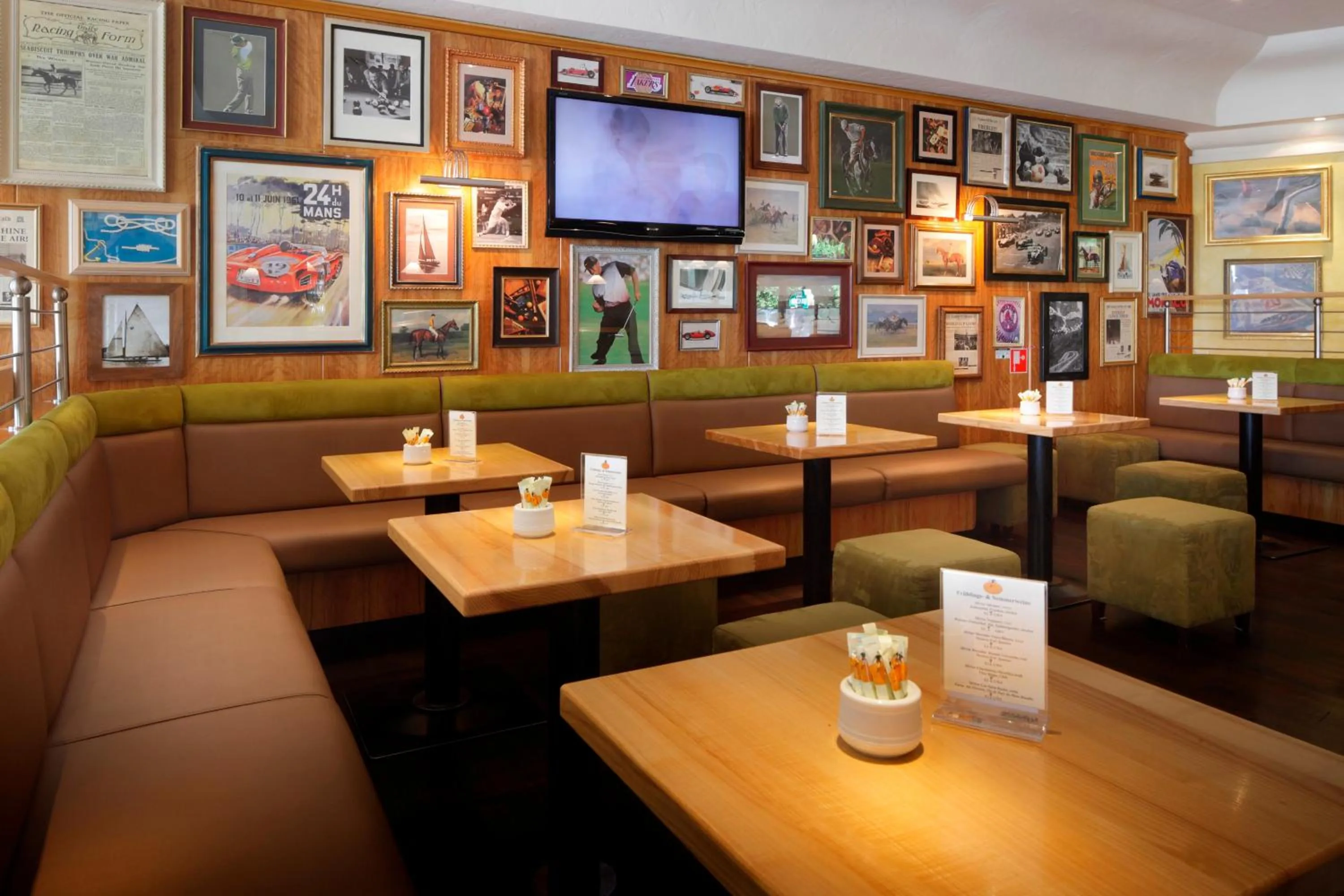 Restaurant/places to eat in Courtyard by Marriott Hannover Maschsee