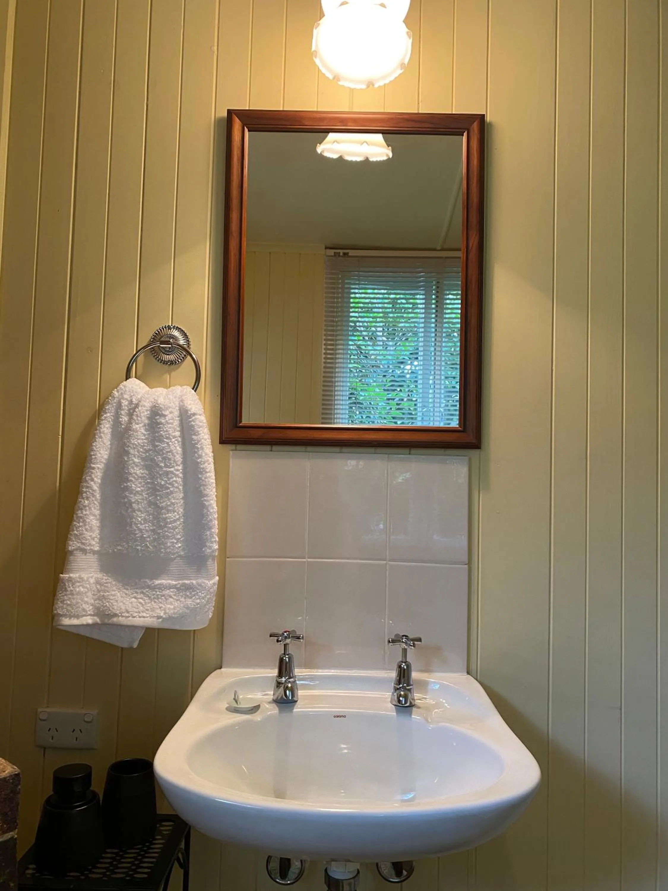 Bathroom in Big Fella Wines & Farmstay