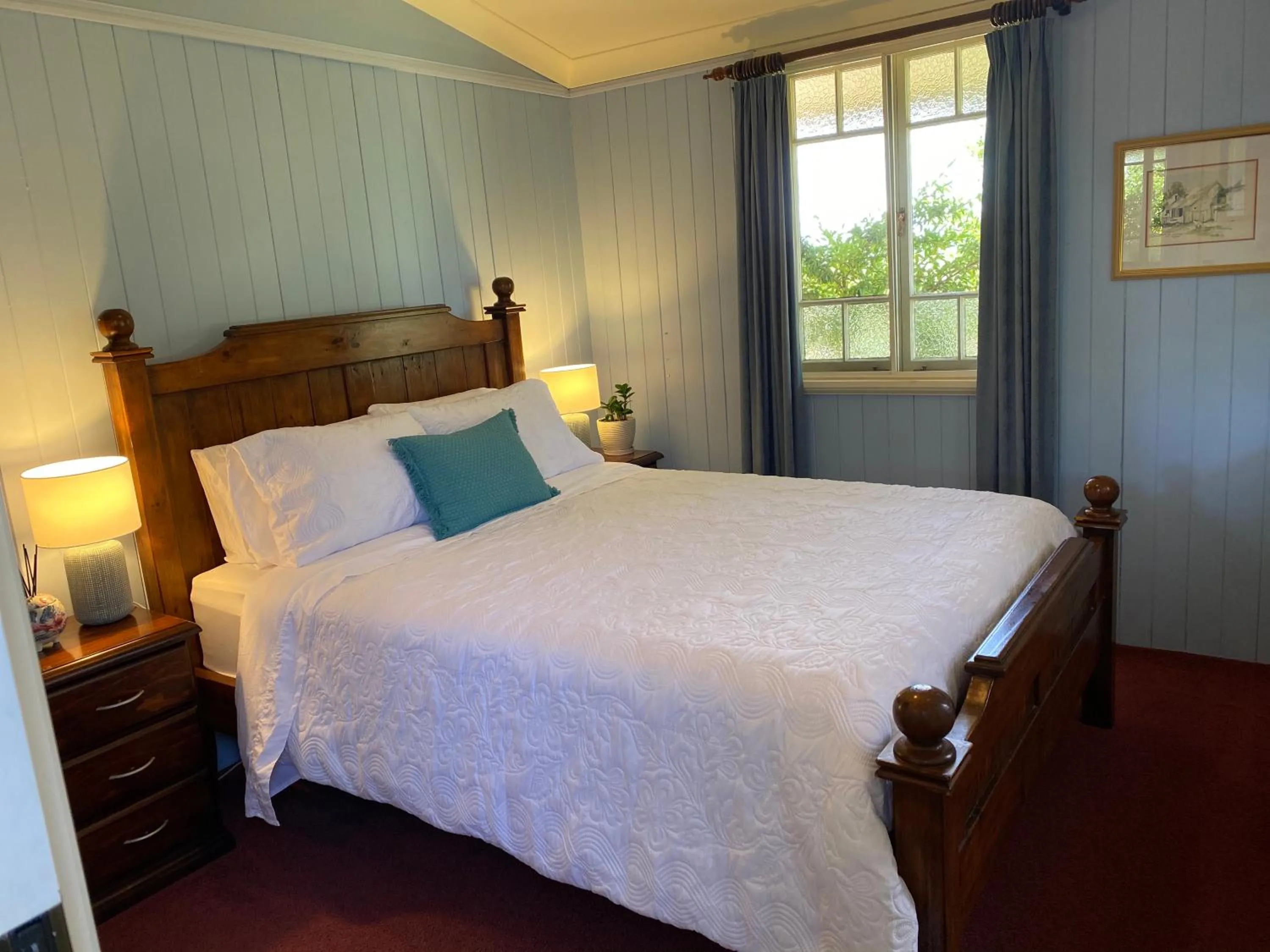 Bed in Big Fella Wines & Farmstay