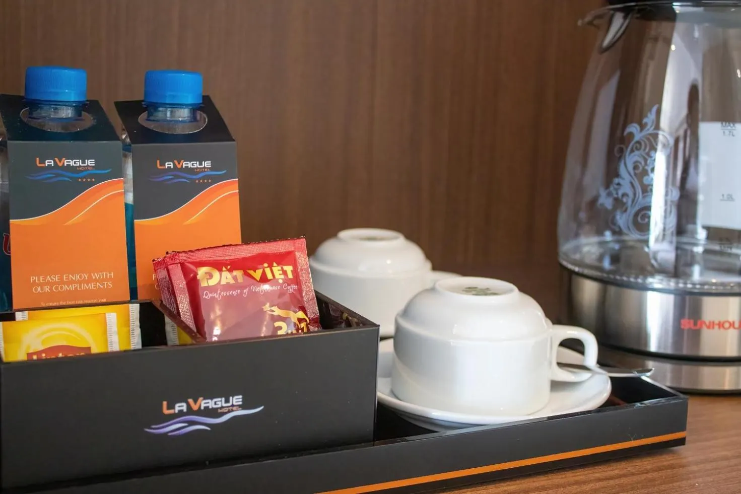 Coffee/tea facilities in La Vague Hotel