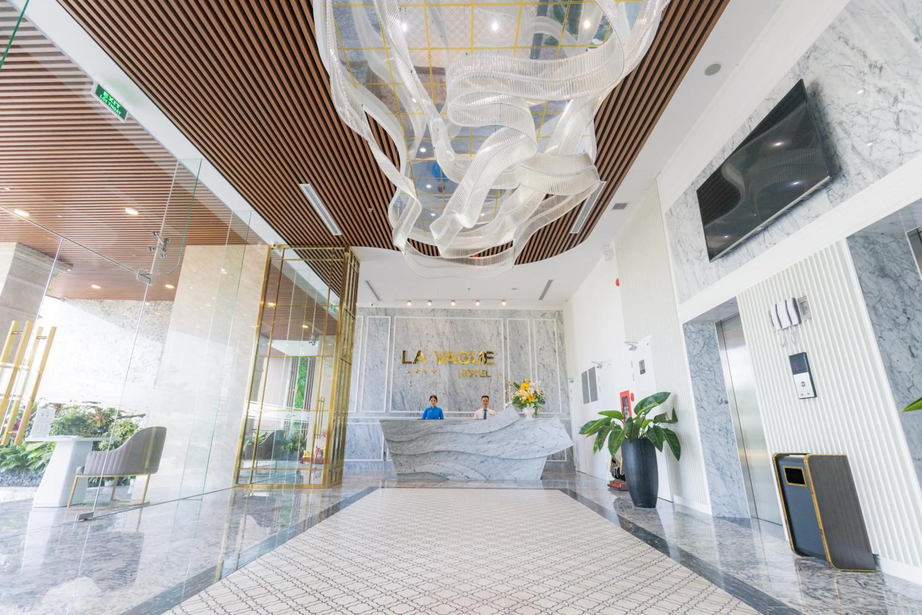 Lobby or reception in La Vague Hotel