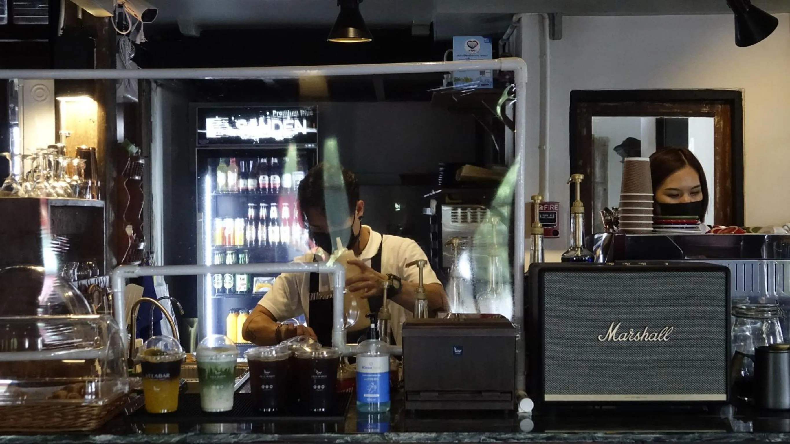 Restaurant/places to eat in Velawarin Hotel