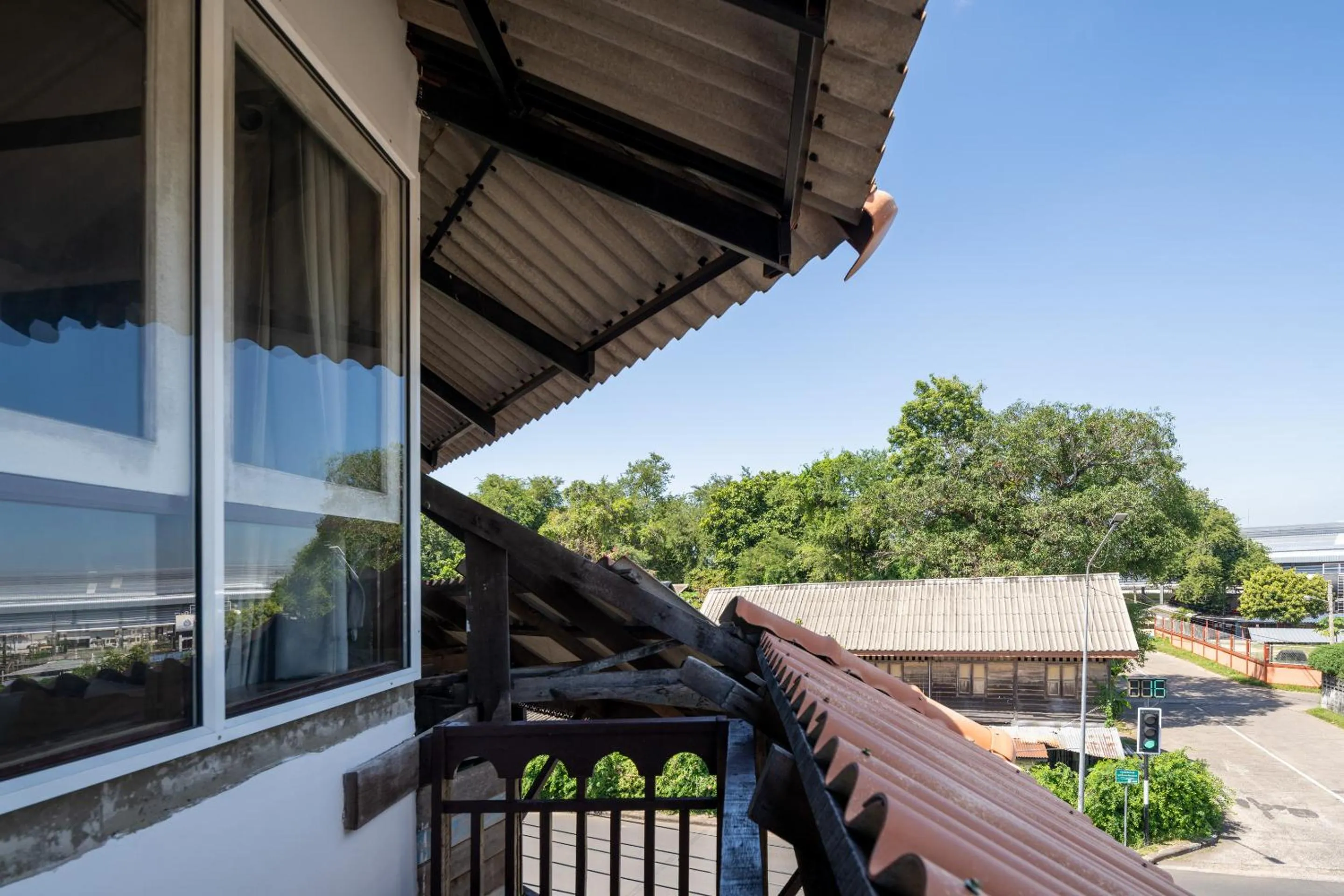Balcony/Terrace in Velawarin Hotel
