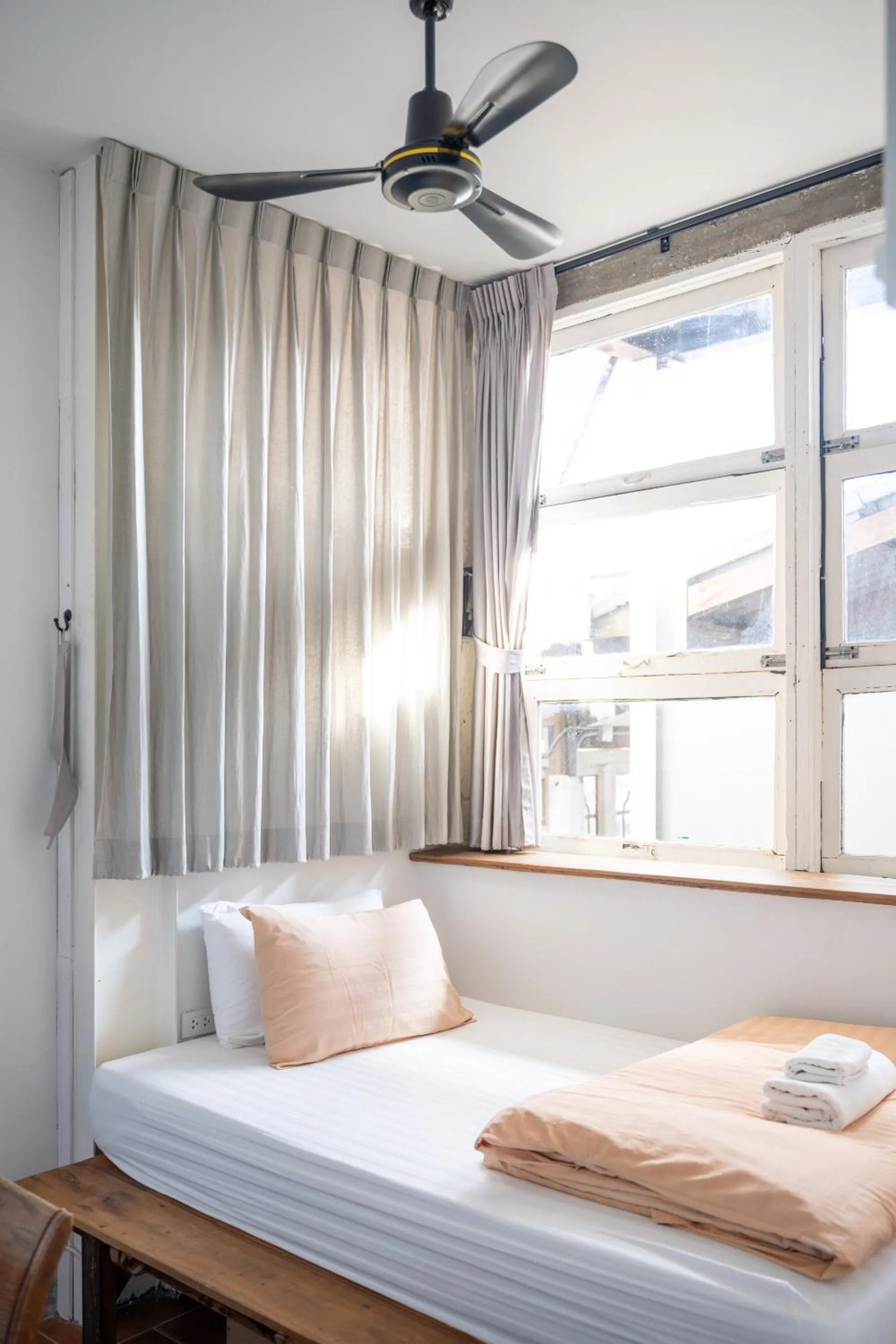 Bed in Velawarin Hotel