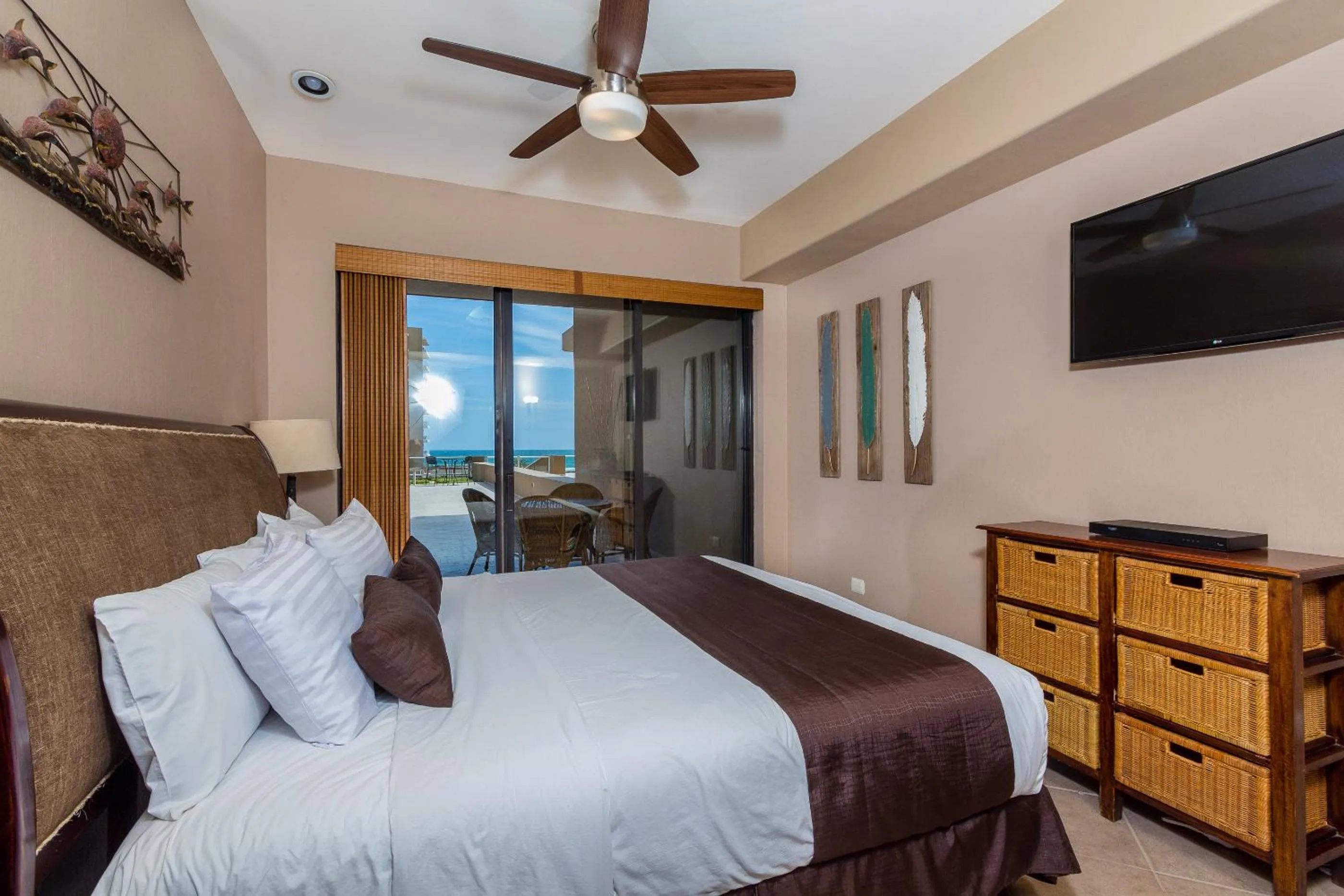 Bed in Las Palomas 2BR GROUND FLOOR Huge Patio/Closest to Lazy River/Steps to Beach