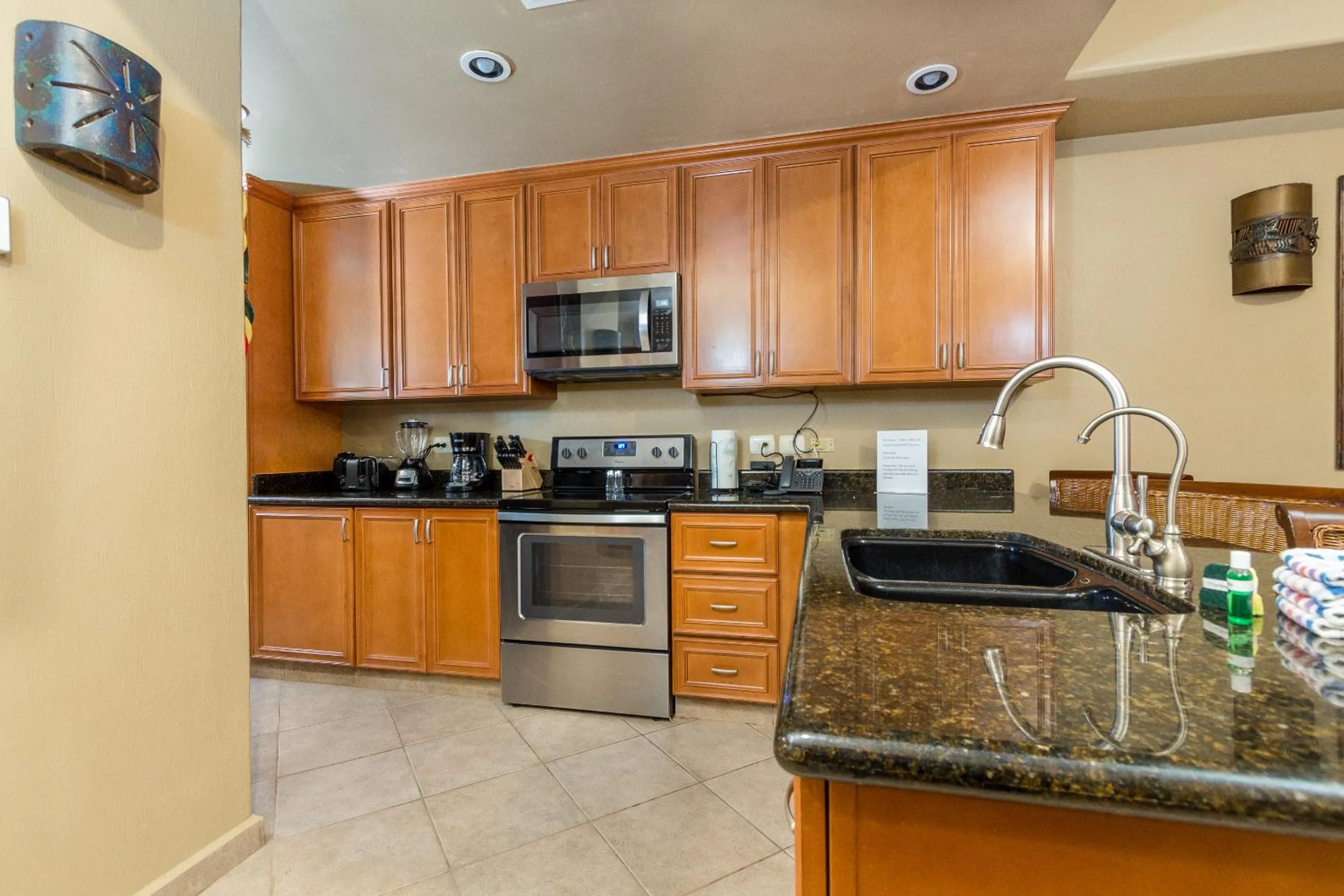 Las Palomas 2BR GROUND FLOOR Huge Patio/Closest to Lazy River/Steps to Beach