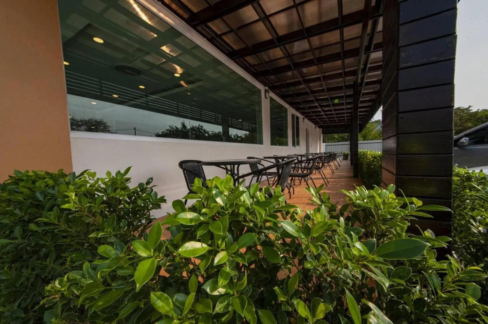 The charlotte smart hotel lopburi