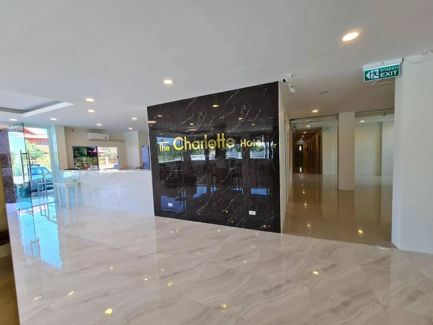 Lobby or reception in The charlotte smart hotel lopburi