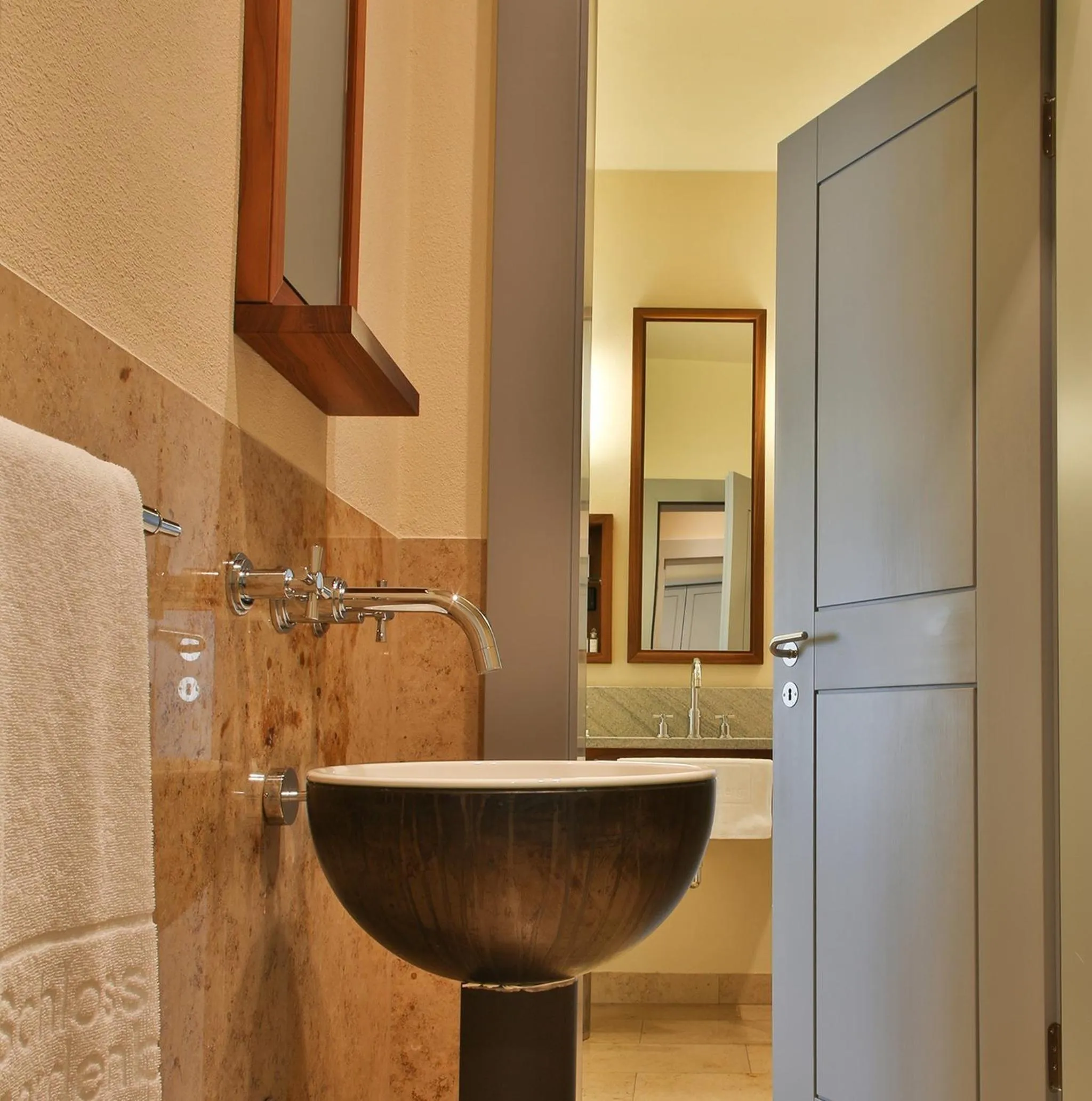 Bathroom in Hotel Schloss Neuhardenberg