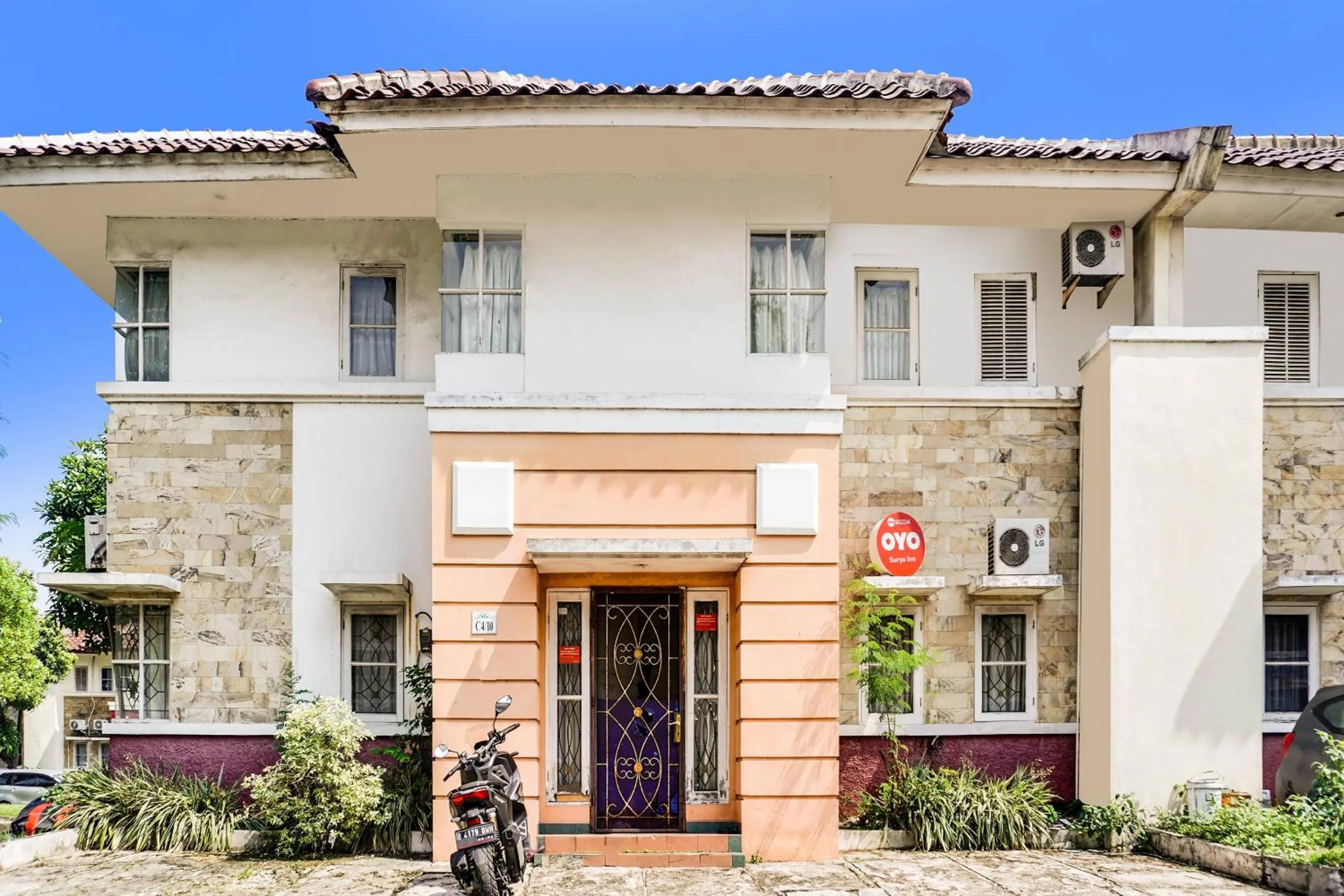 Surya Inn Syariah Cikarang RedPartner