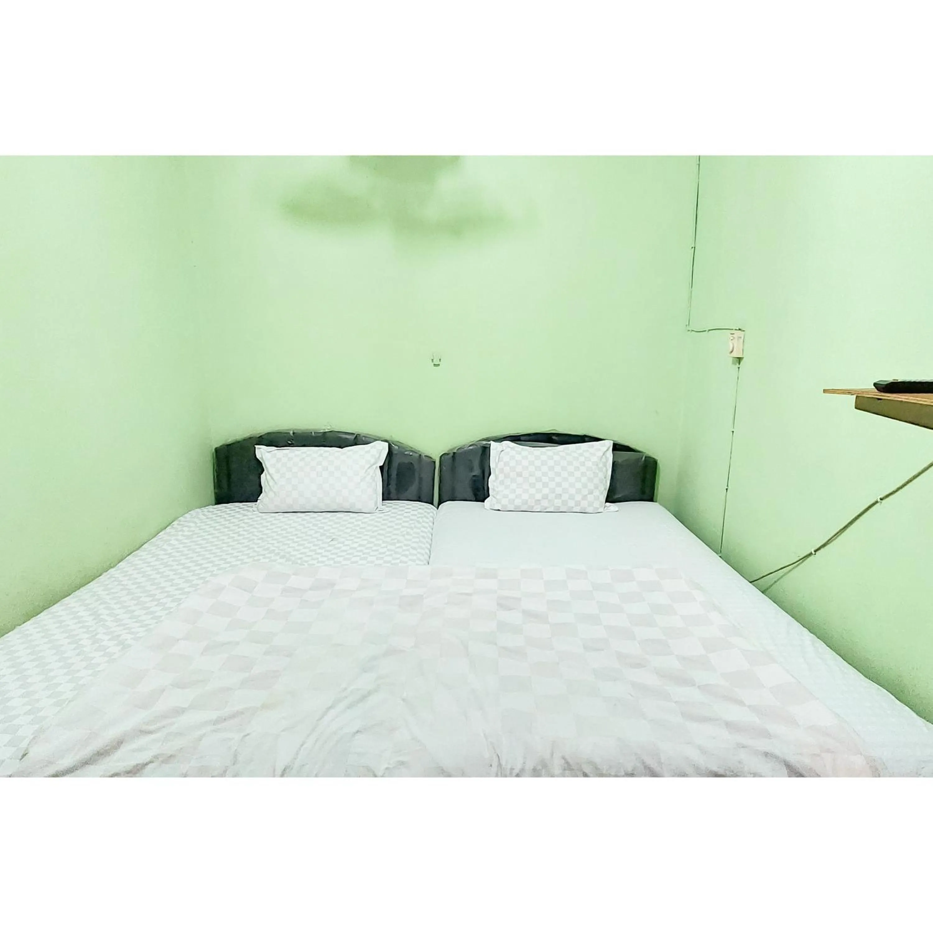 Bedroom, Bed in Surya Inn Syariah Cikarang RedPartner