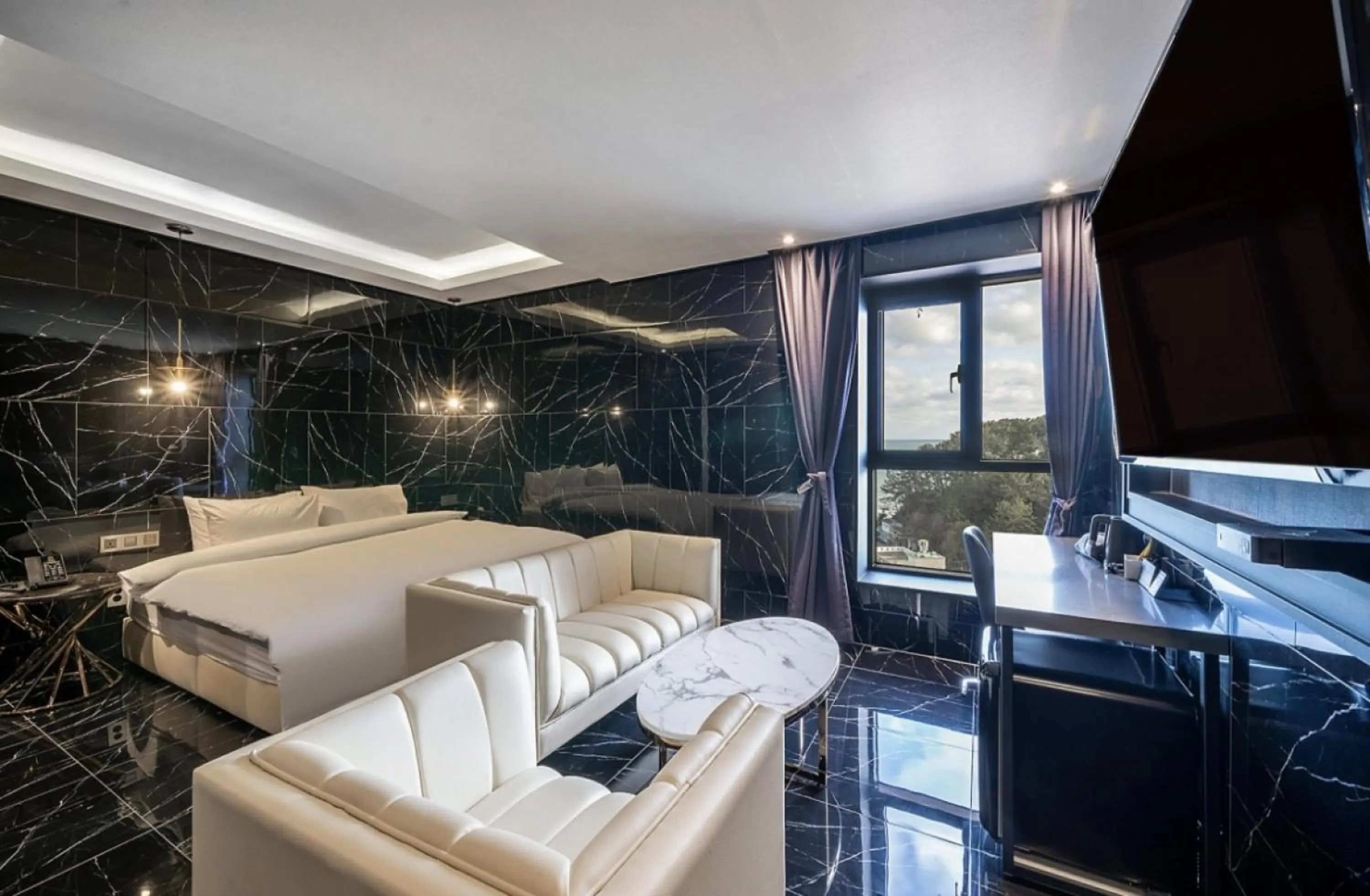 Photo of the whole room in H moment Hotel songjeong