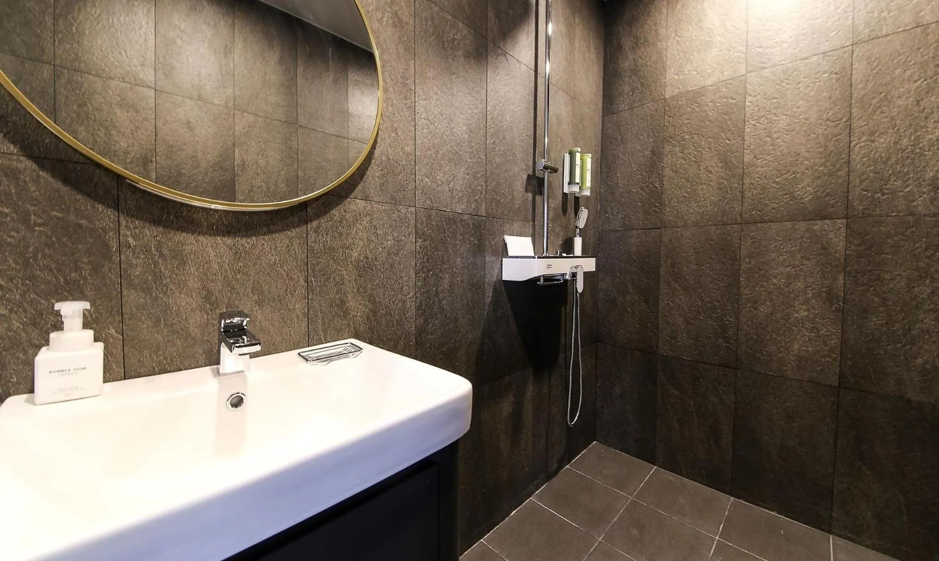 Bathroom in H moment Hotel songjeong