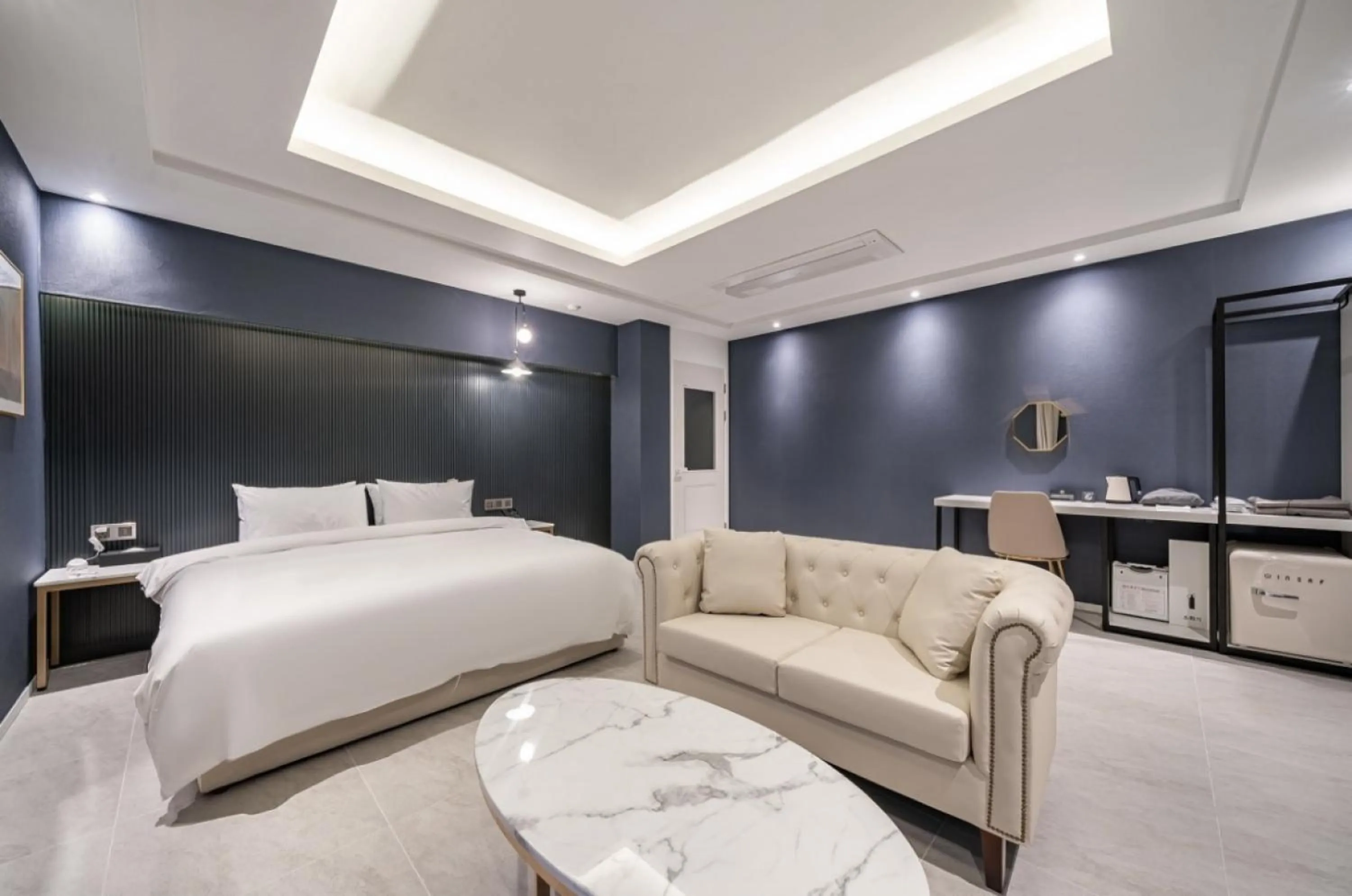 Photo of the whole room, Bed in H moment Hotel songjeong