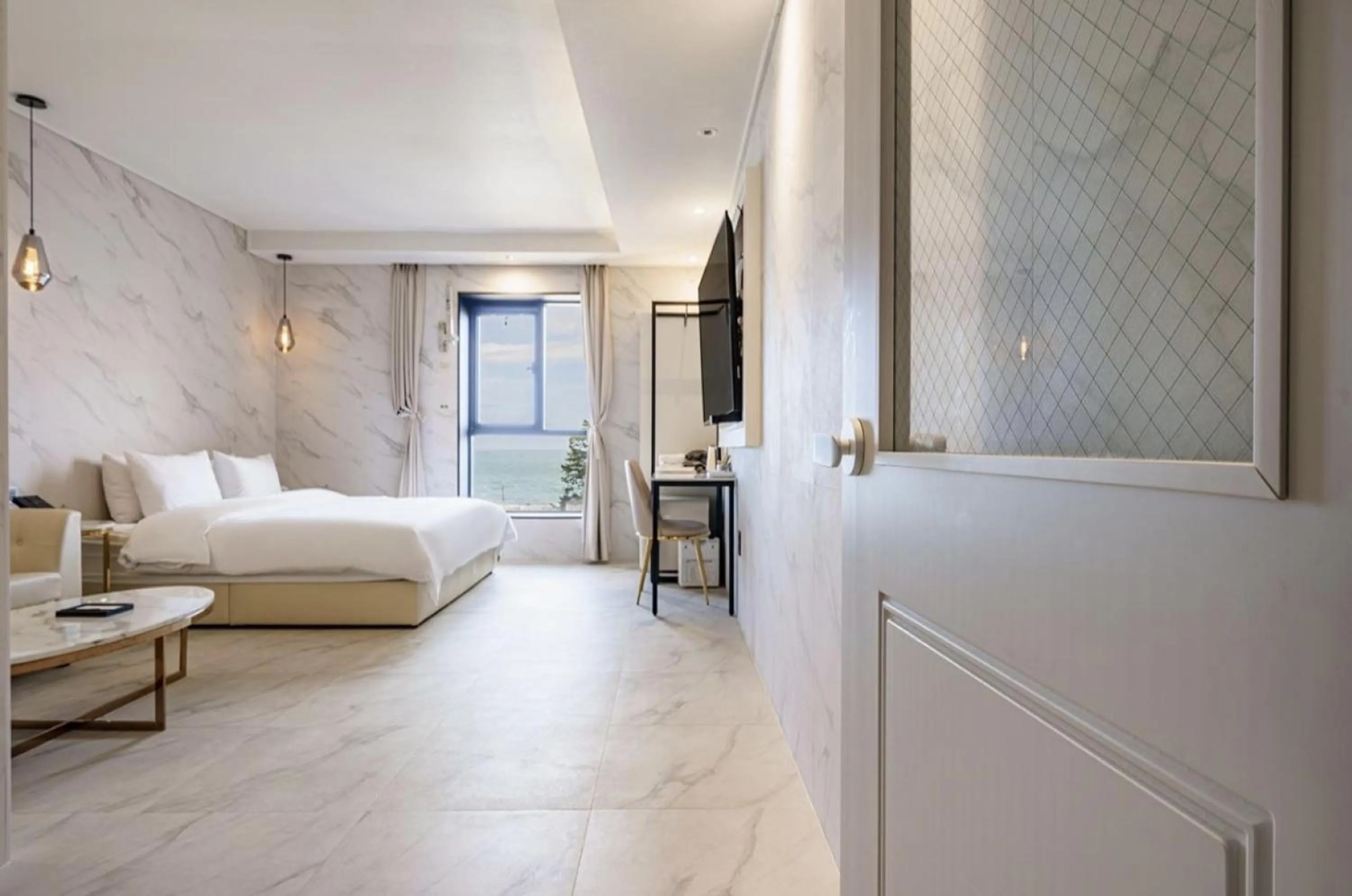 Photo of the whole room, Bed in H moment Hotel songjeong