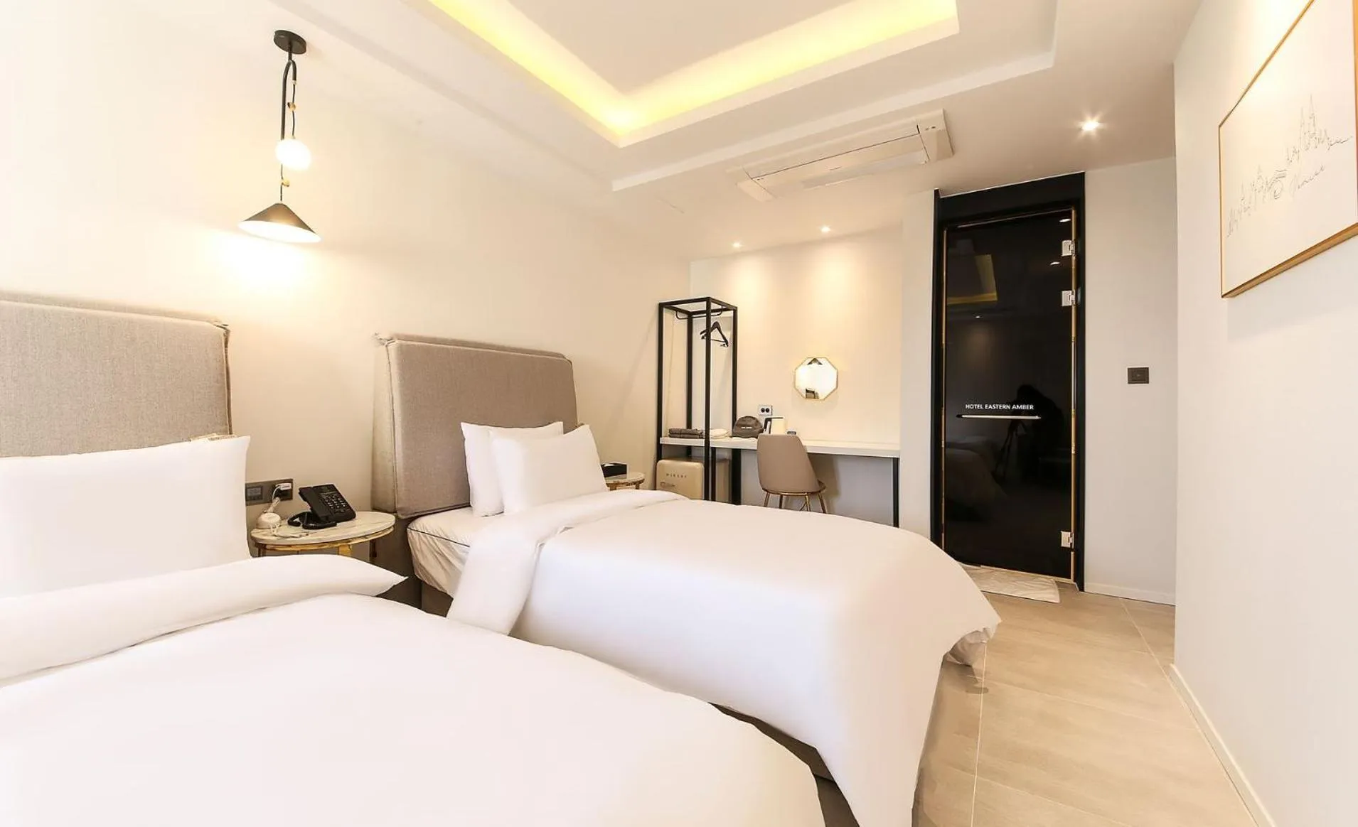 Photo of the whole room, Bed in H moment Hotel songjeong