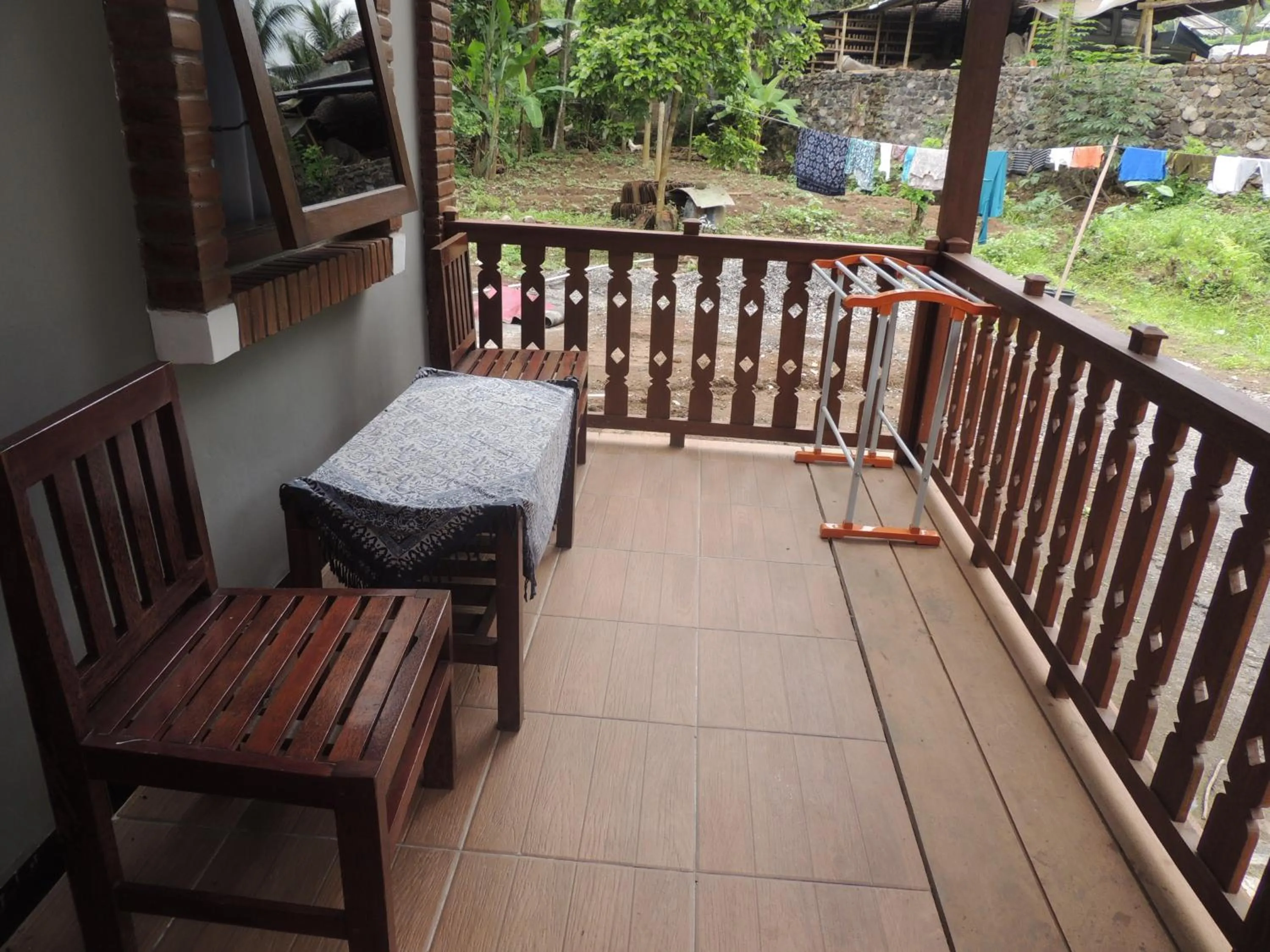 Balcony/Terrace in Omah Mardi Syariah by Ndalem Beong