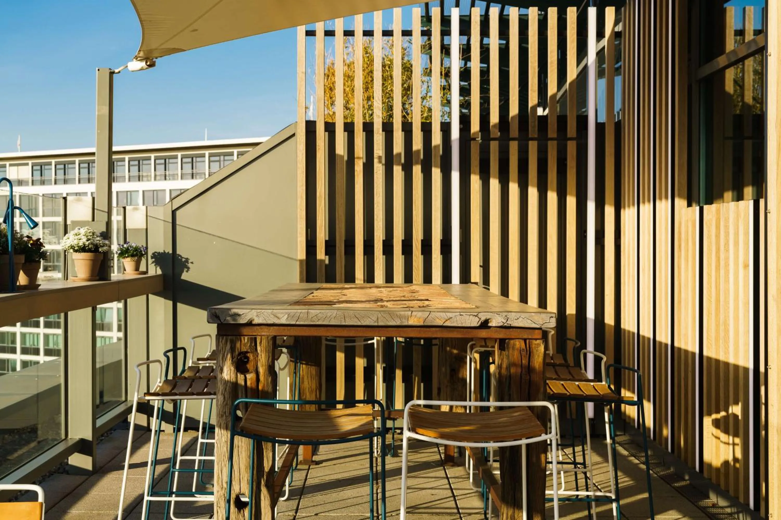 Lounge or bar in Radisson Blu Hotel Rostock