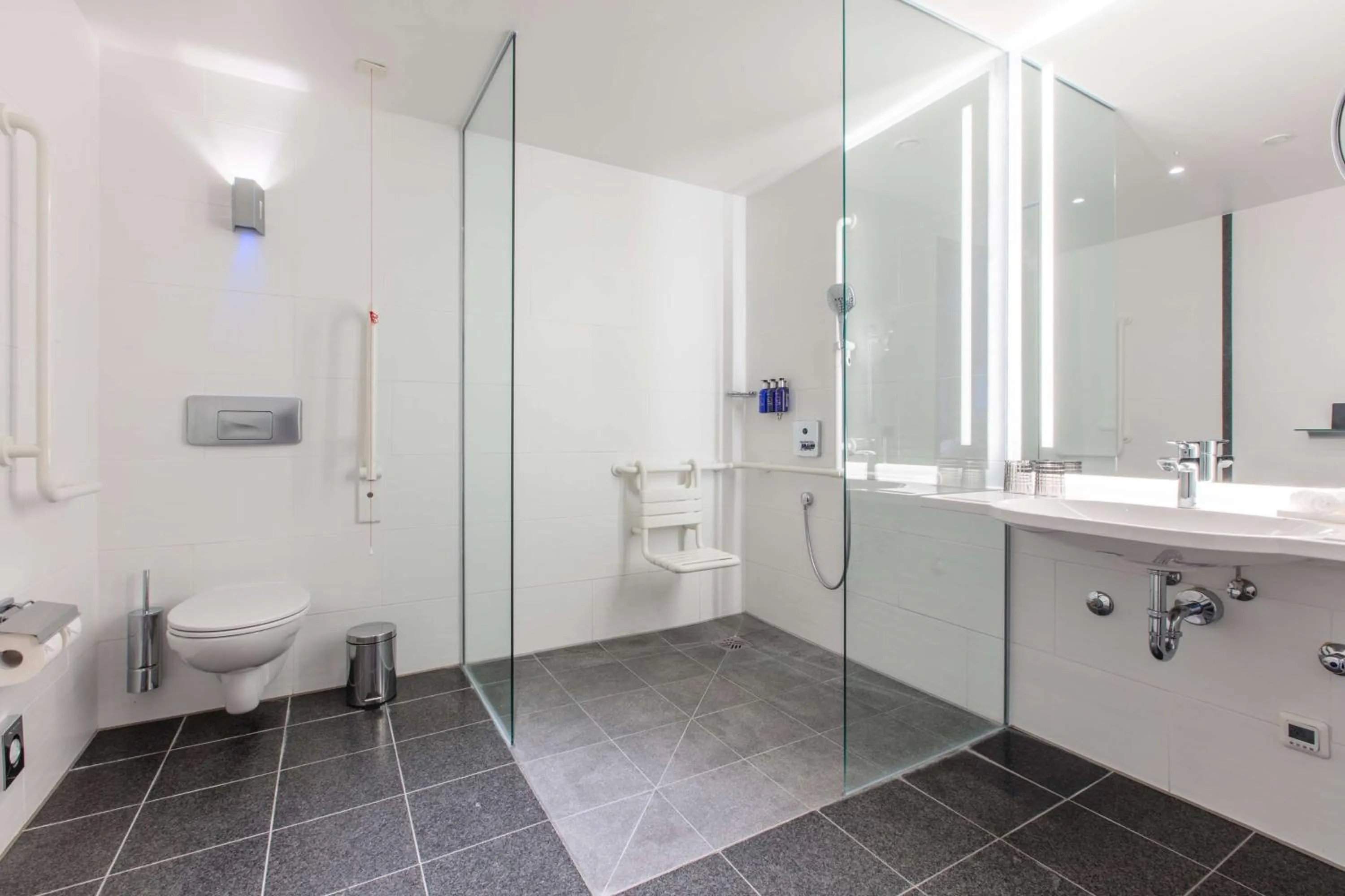 Shower in Radisson Blu Hotel Rostock