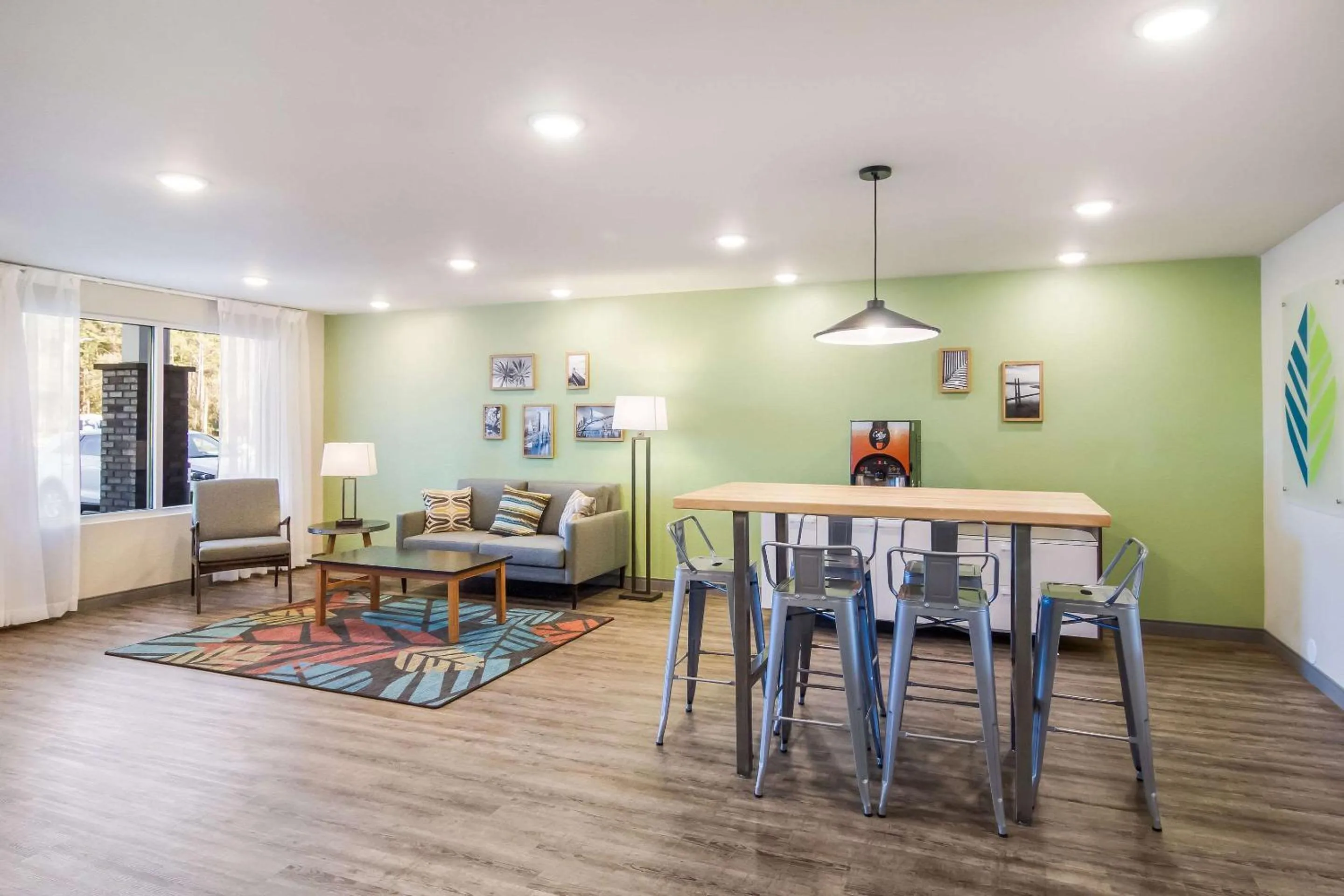 Lobby or reception in WoodSpring Suites Jacksonville Baymeadows