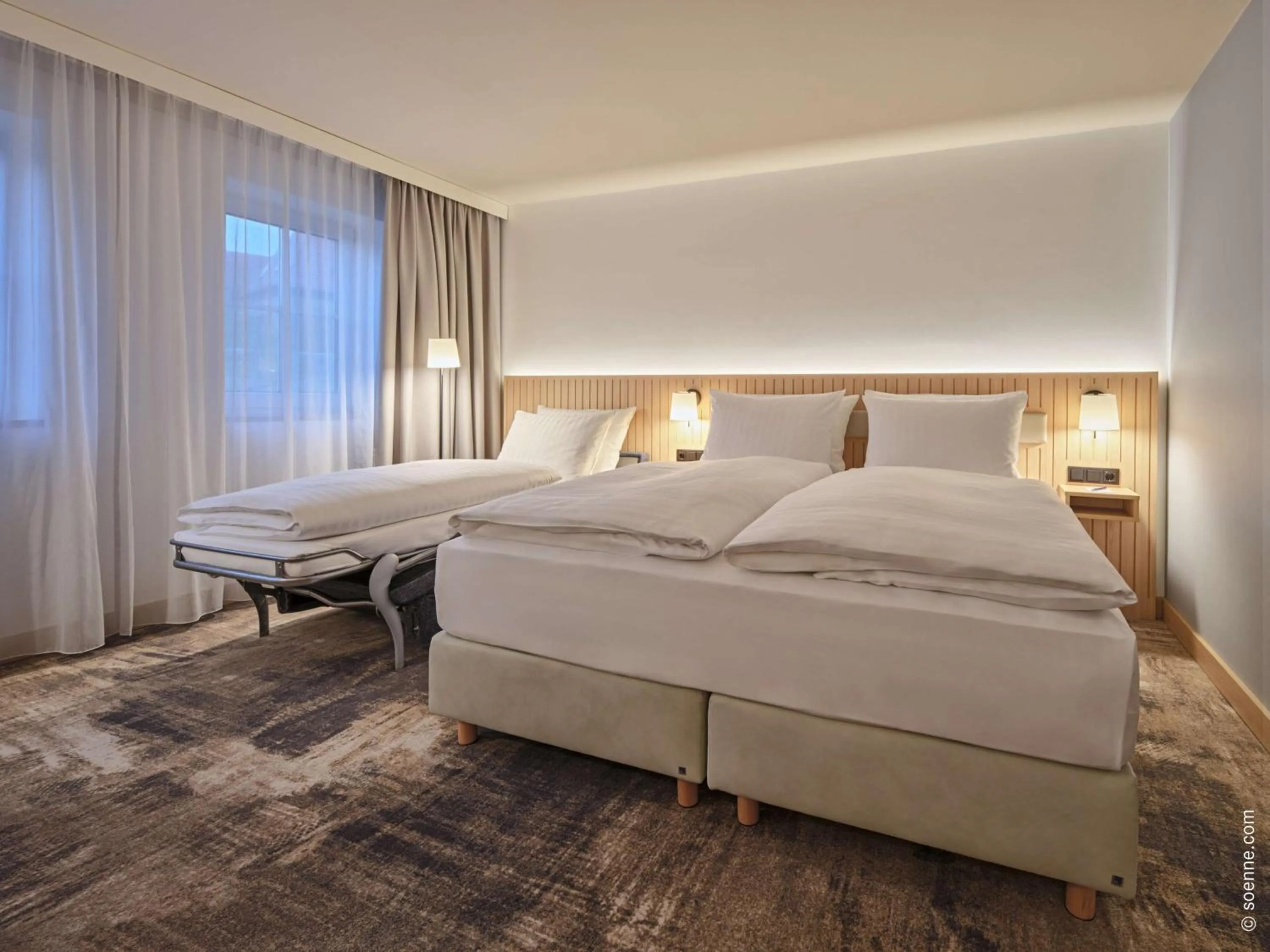 Bedroom, Bed in Dorint Hotel Würzburg