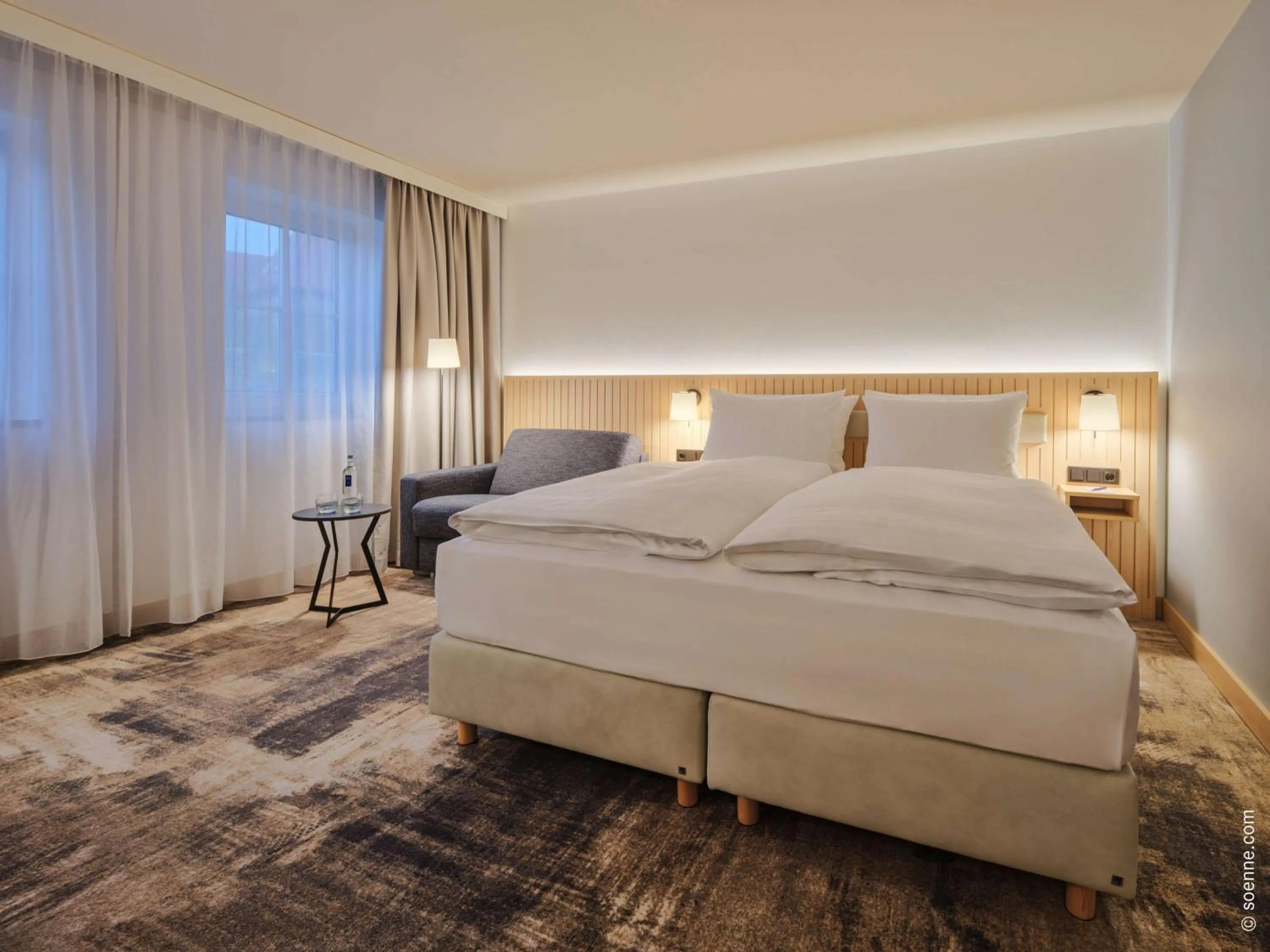 Bedroom, Bed in Dorint Hotel Würzburg