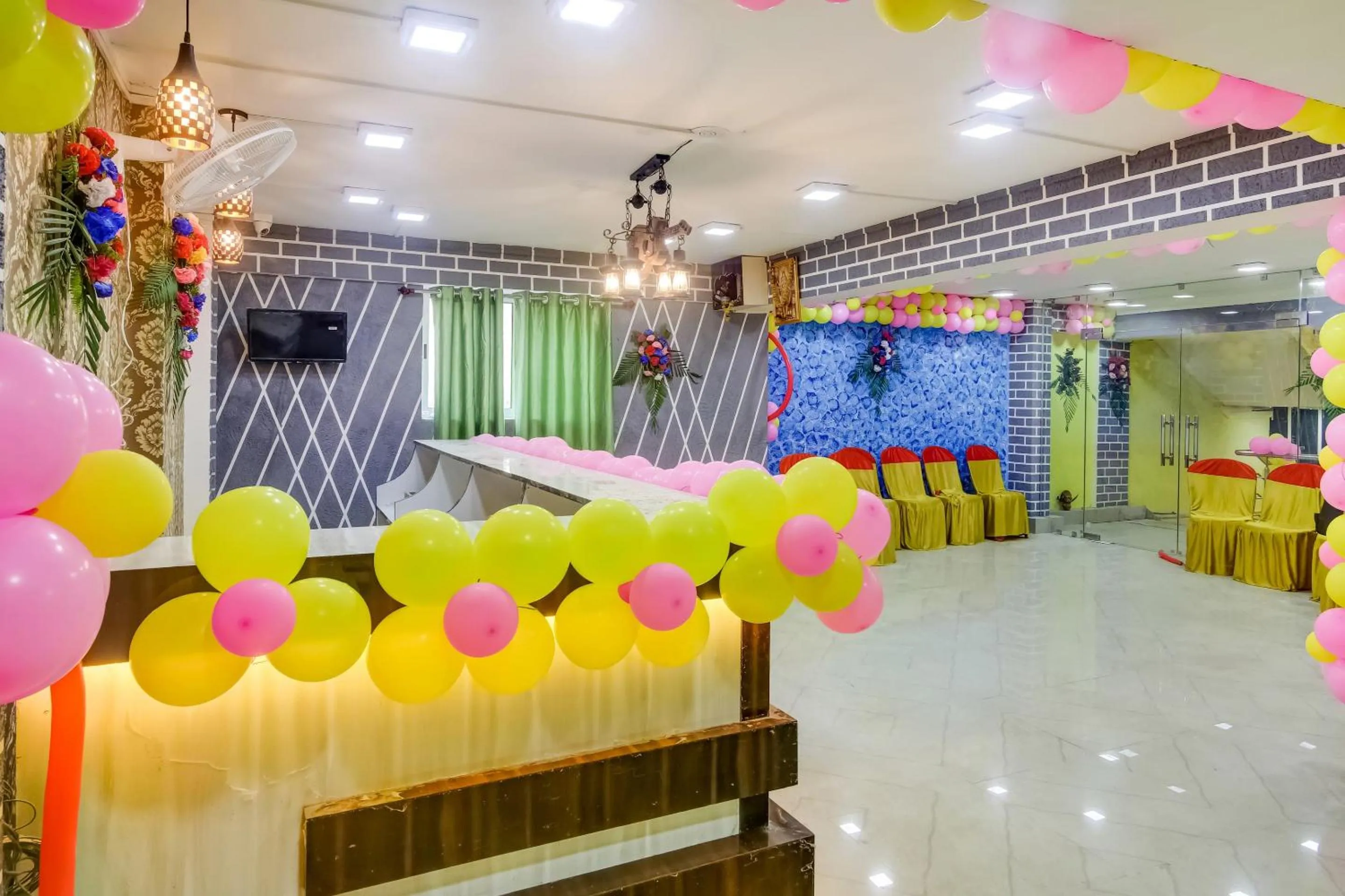 Lobby or reception in Super Capital O Divira Inn