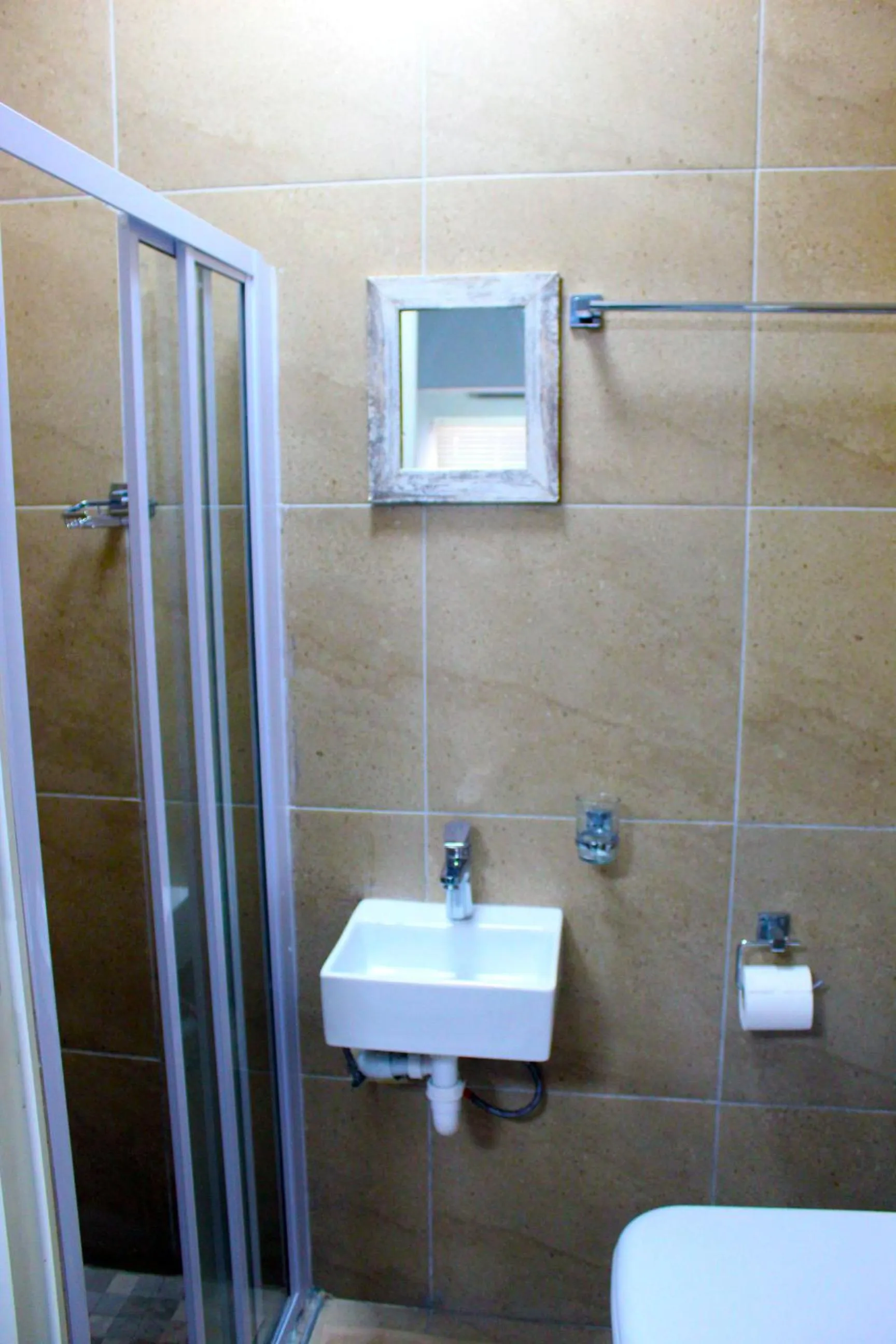 Bathroom in 103onWallace Self Catering Guest House