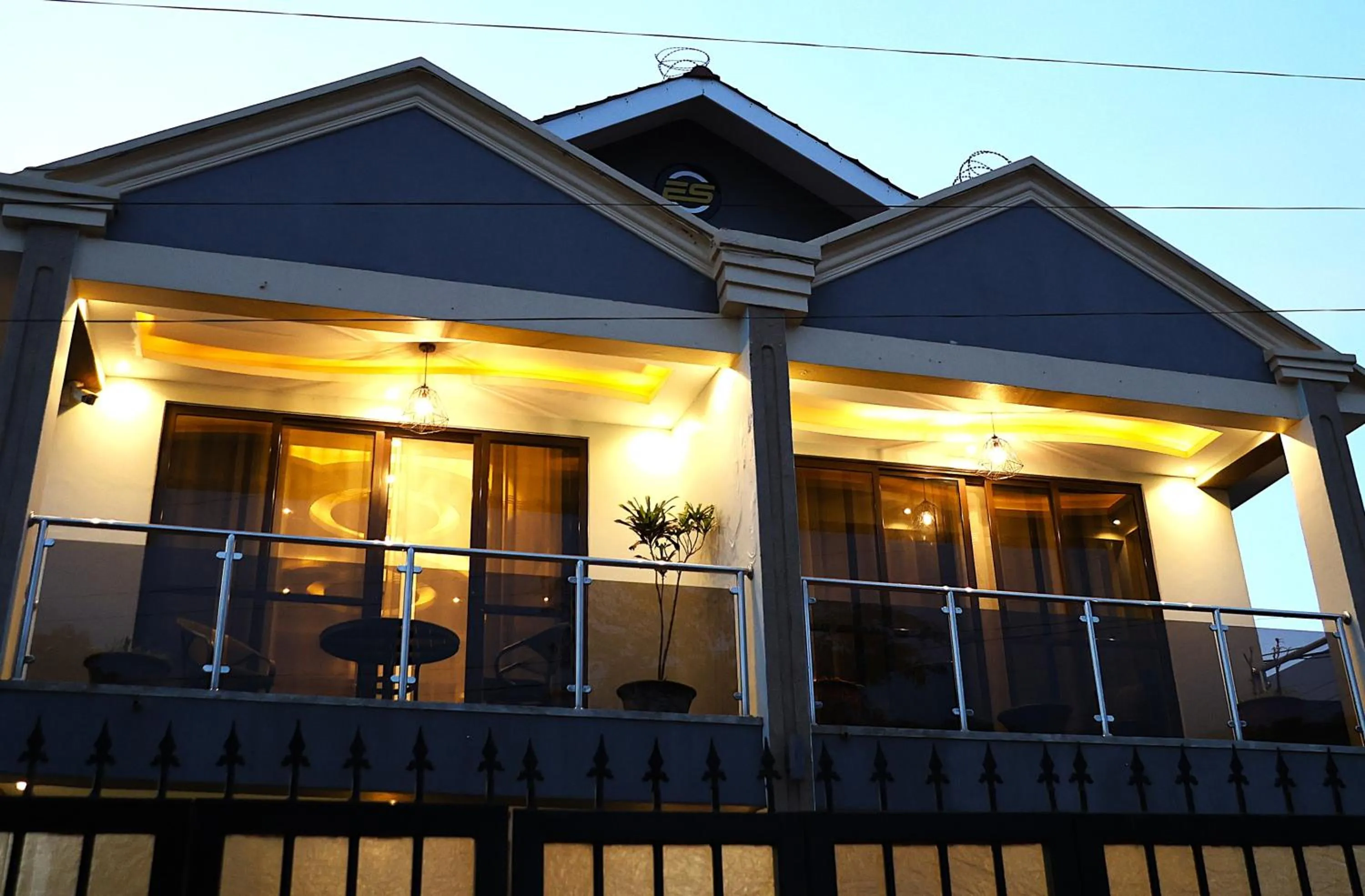 Night in ENTEBBESTAY APARTHOTEL - Kitooro