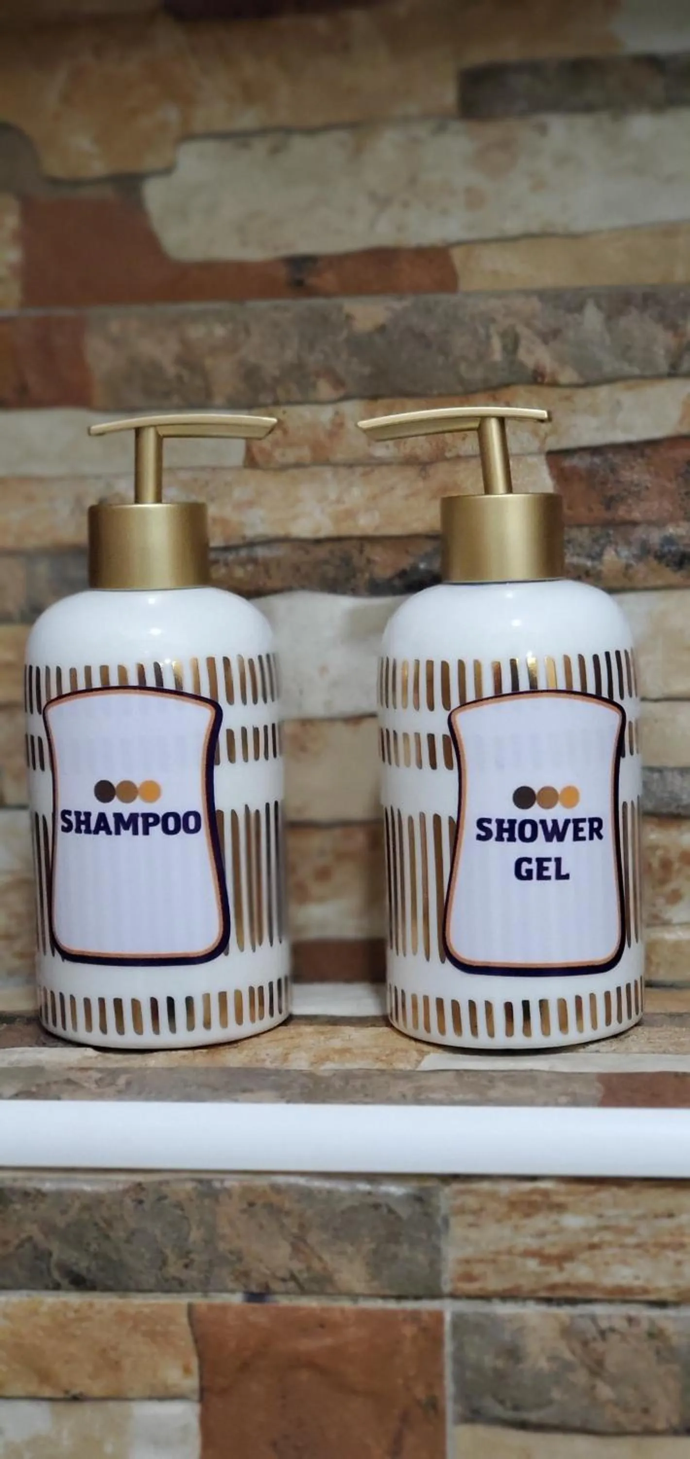 Bathroom in ENTEBBESTAY APARTHOTEL - Kitooro