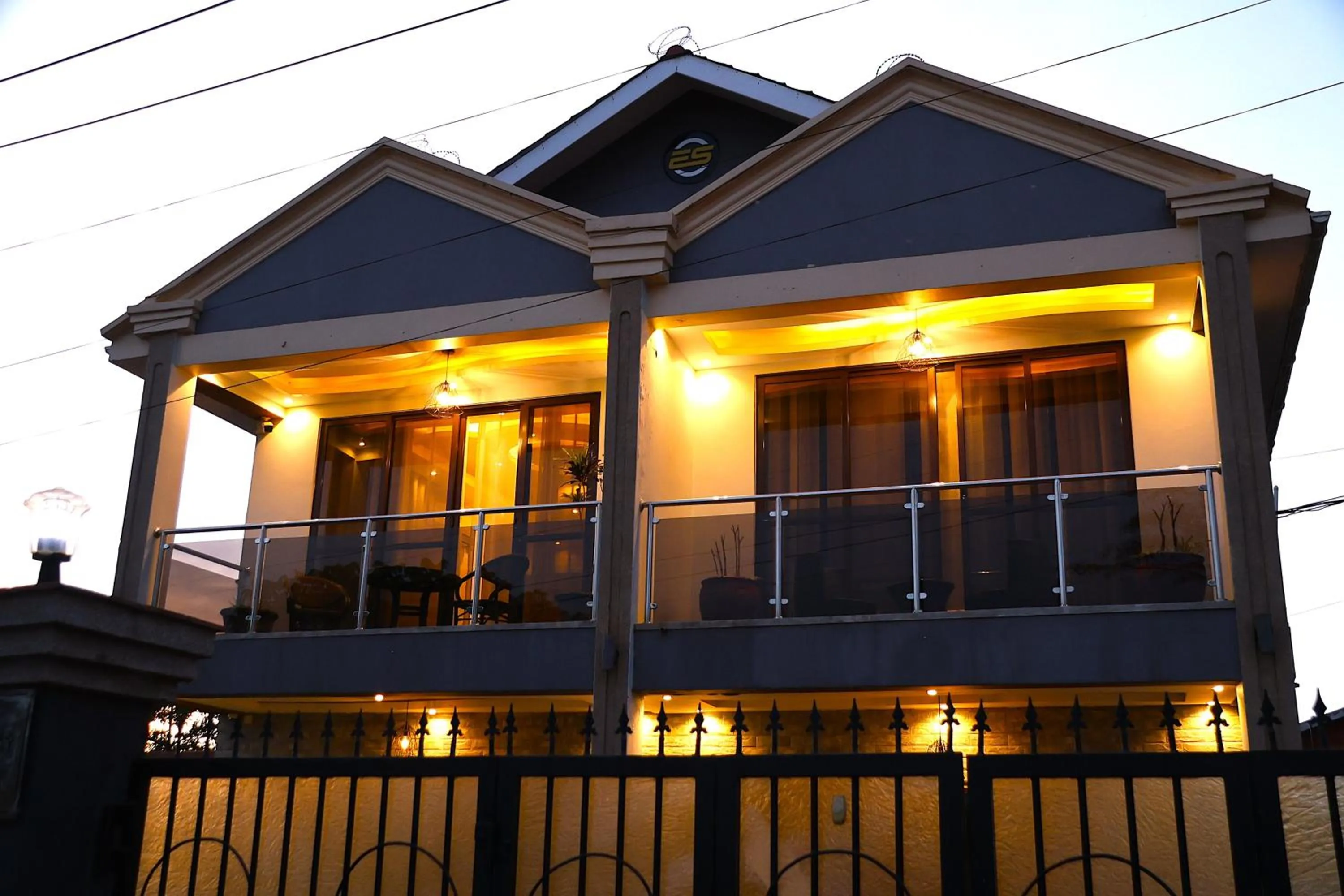 Property building in ENTEBBESTAY APARTHOTEL - Kitooro