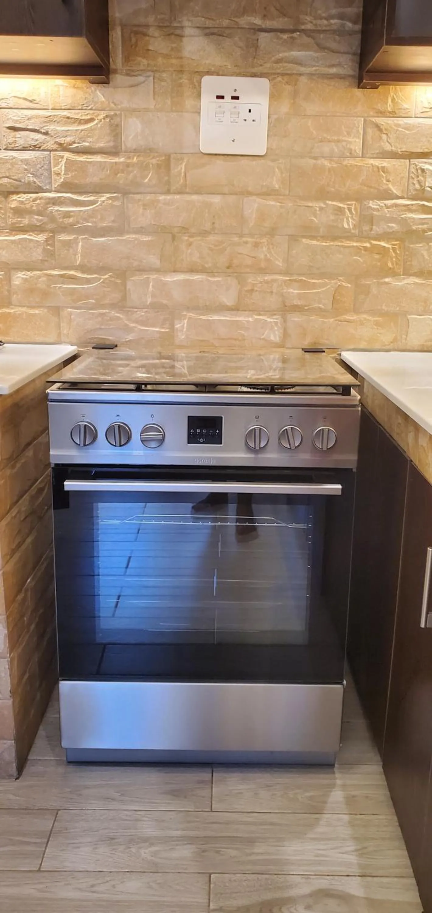 Kitchen or kitchenette in ENTEBBESTAY APARTHOTEL - Kitooro