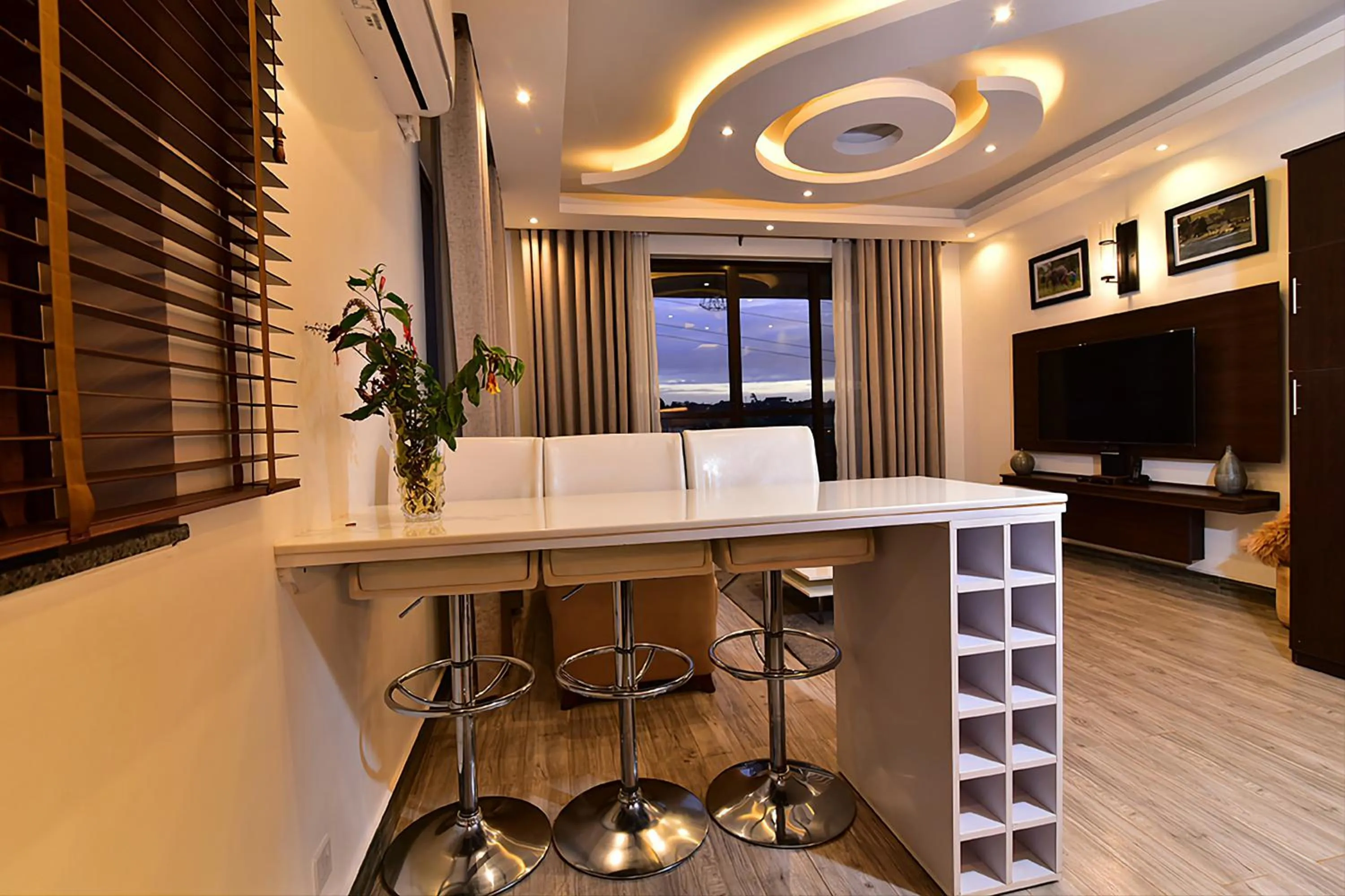 Dining area in ENTEBBESTAY APARTHOTEL - Kitooro